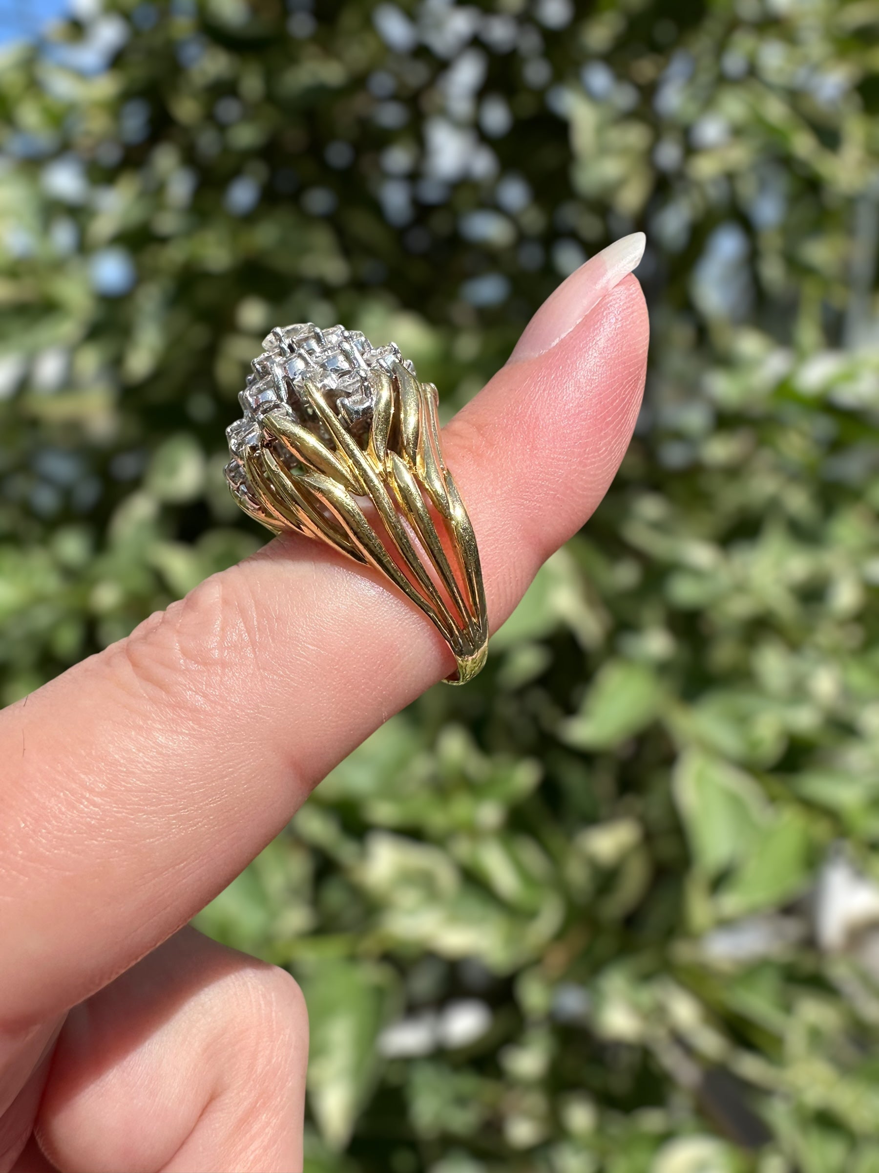 18k Flame Cluster Ring
