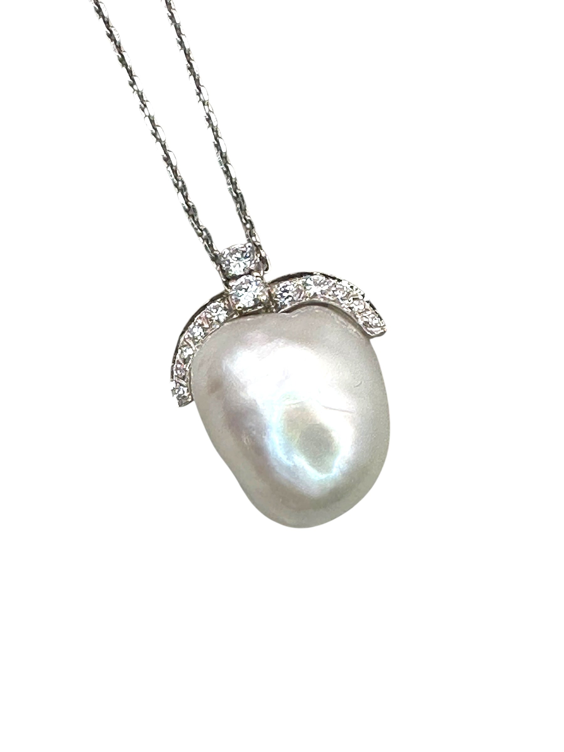 Platinum Diamond Pearl Pendant Necklace
