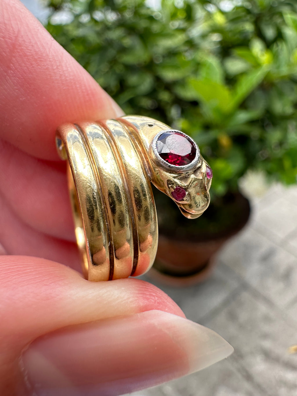 18k Ruby Snake Ring