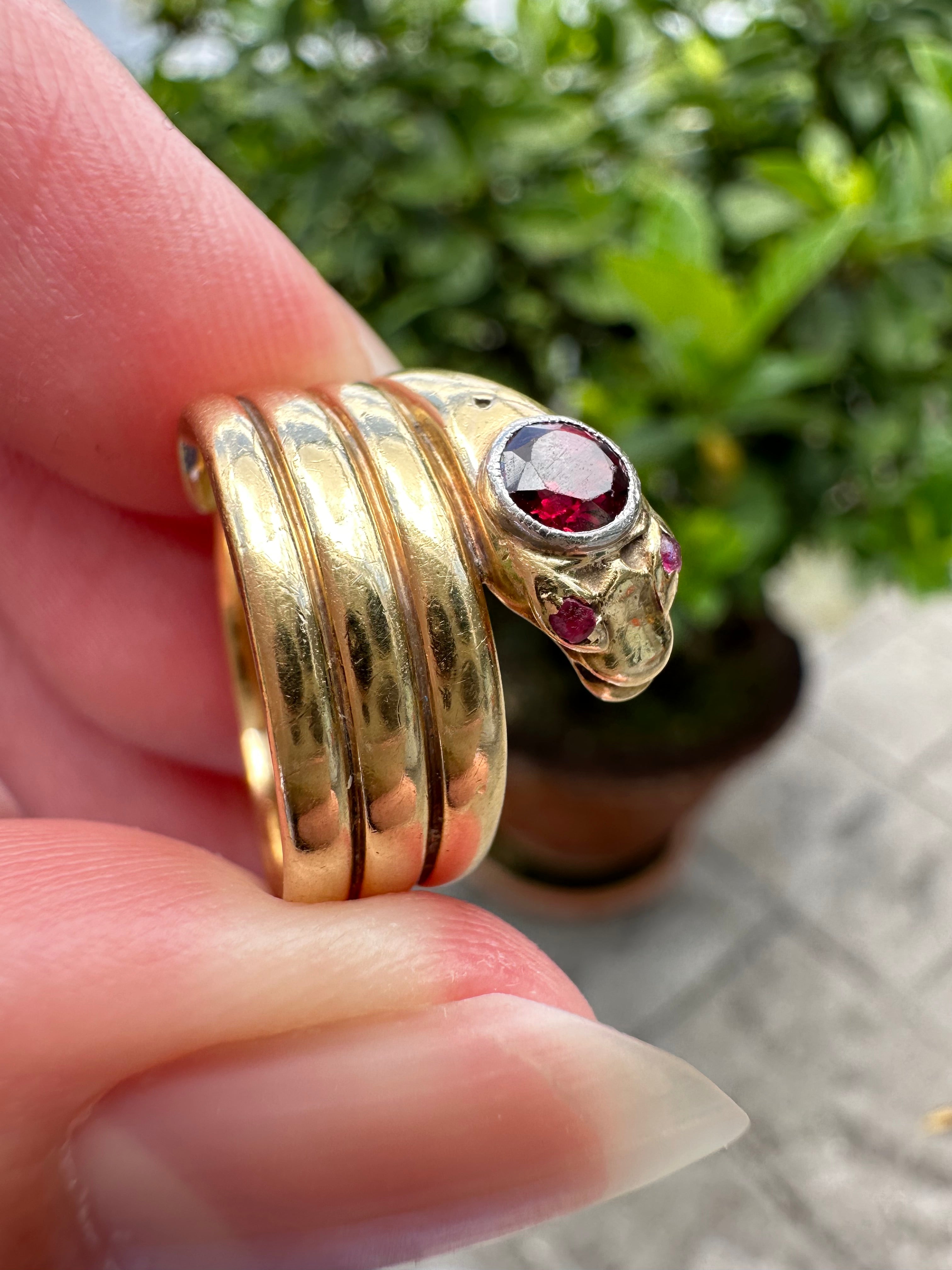 18k Ruby Snake Ring