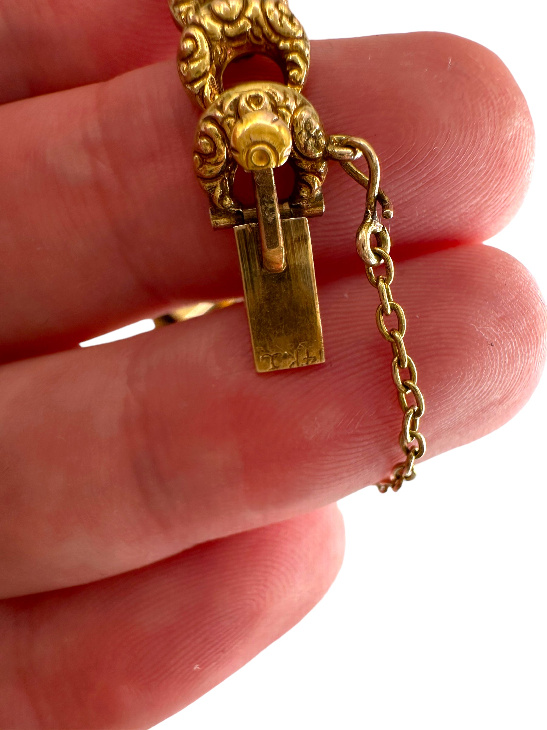 14k Krementz Victorian Enamel Bracelet