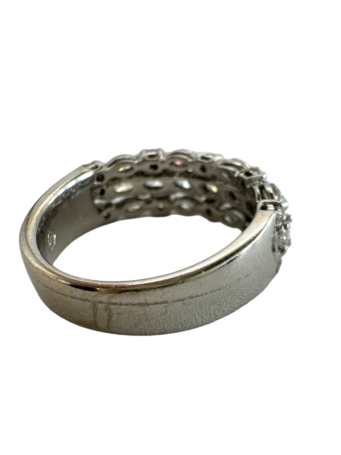 18k White Gold Diamond Band Ring