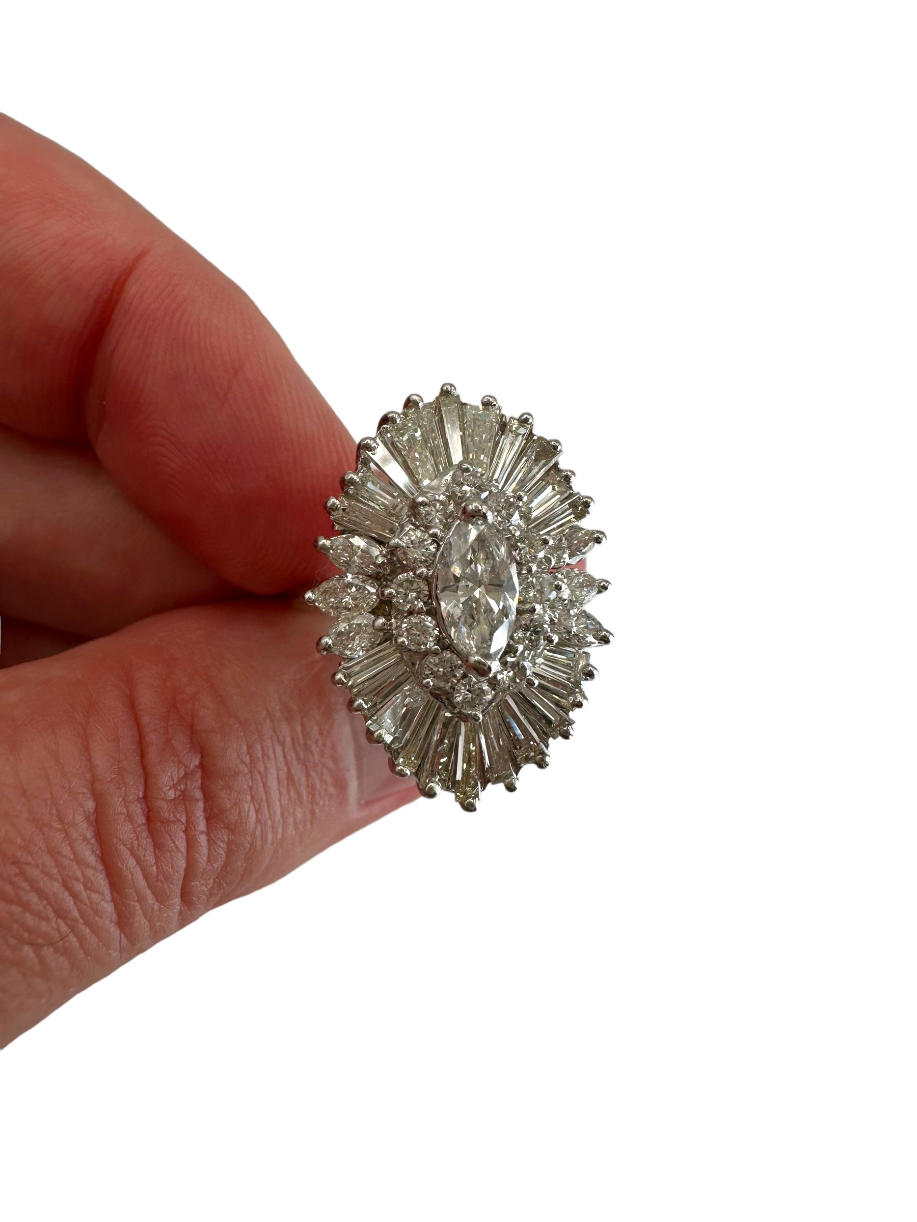 18k White Gold Diamond Ballerina Ring