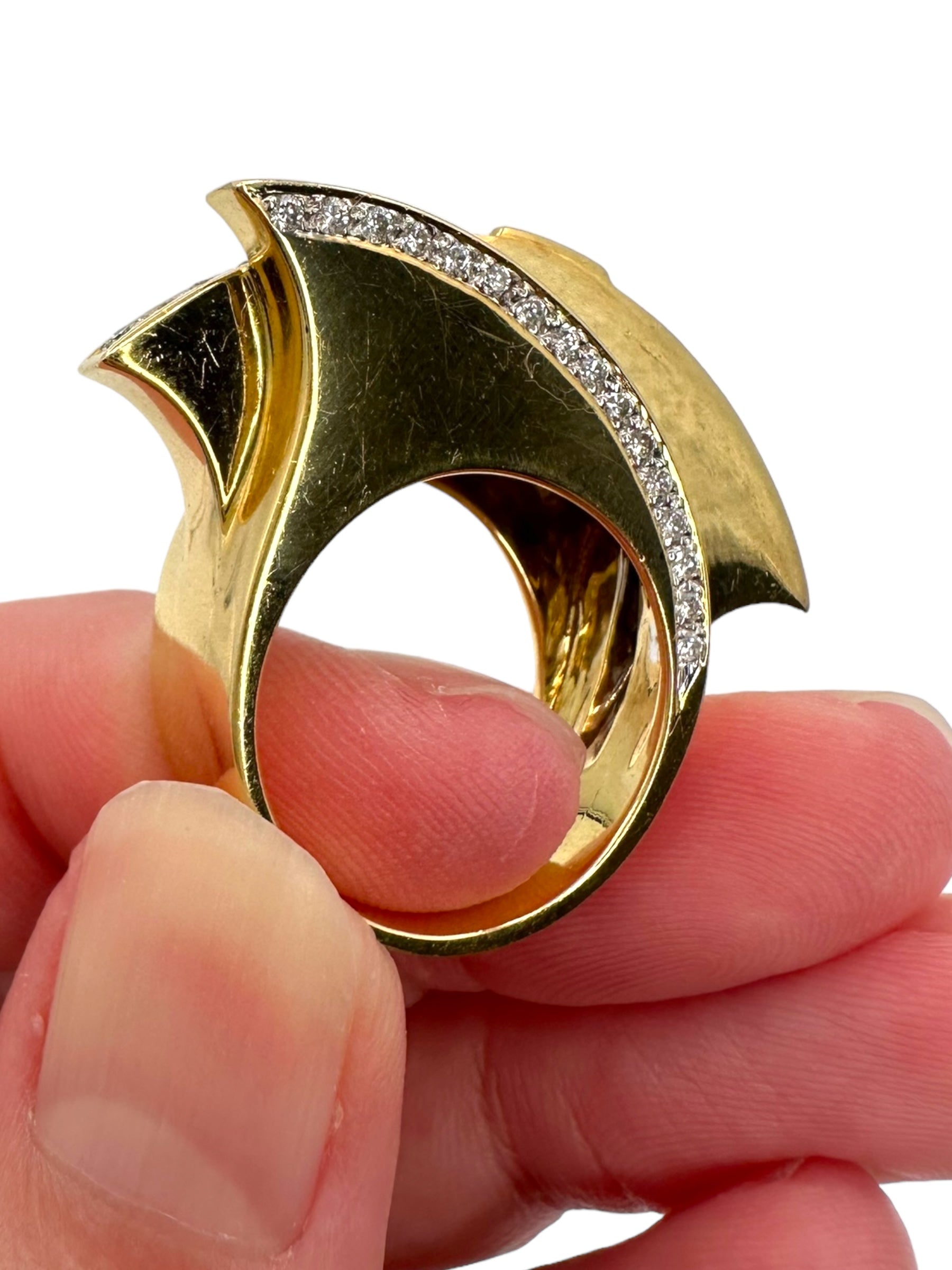 18k Edgy Diamond Claw Ring