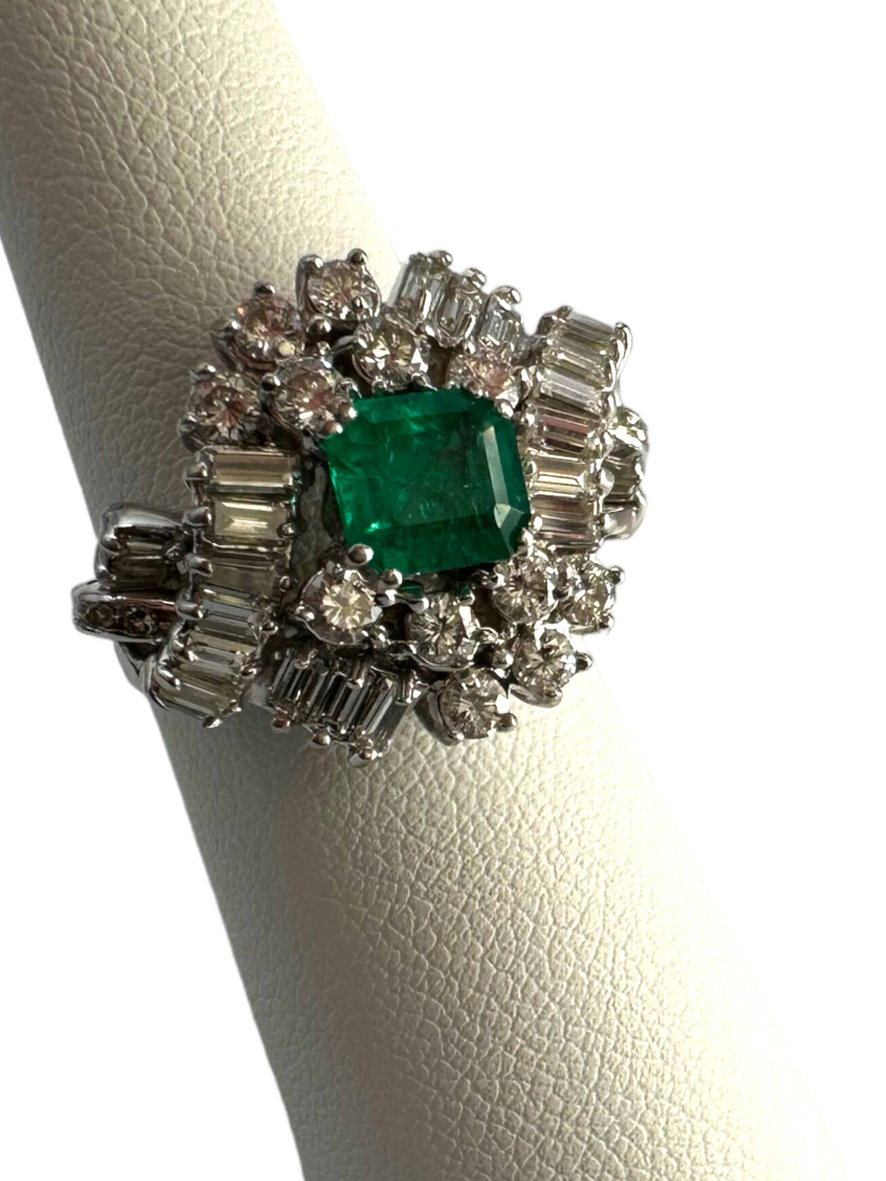 18k Diamond Emerald Cocktail Ring