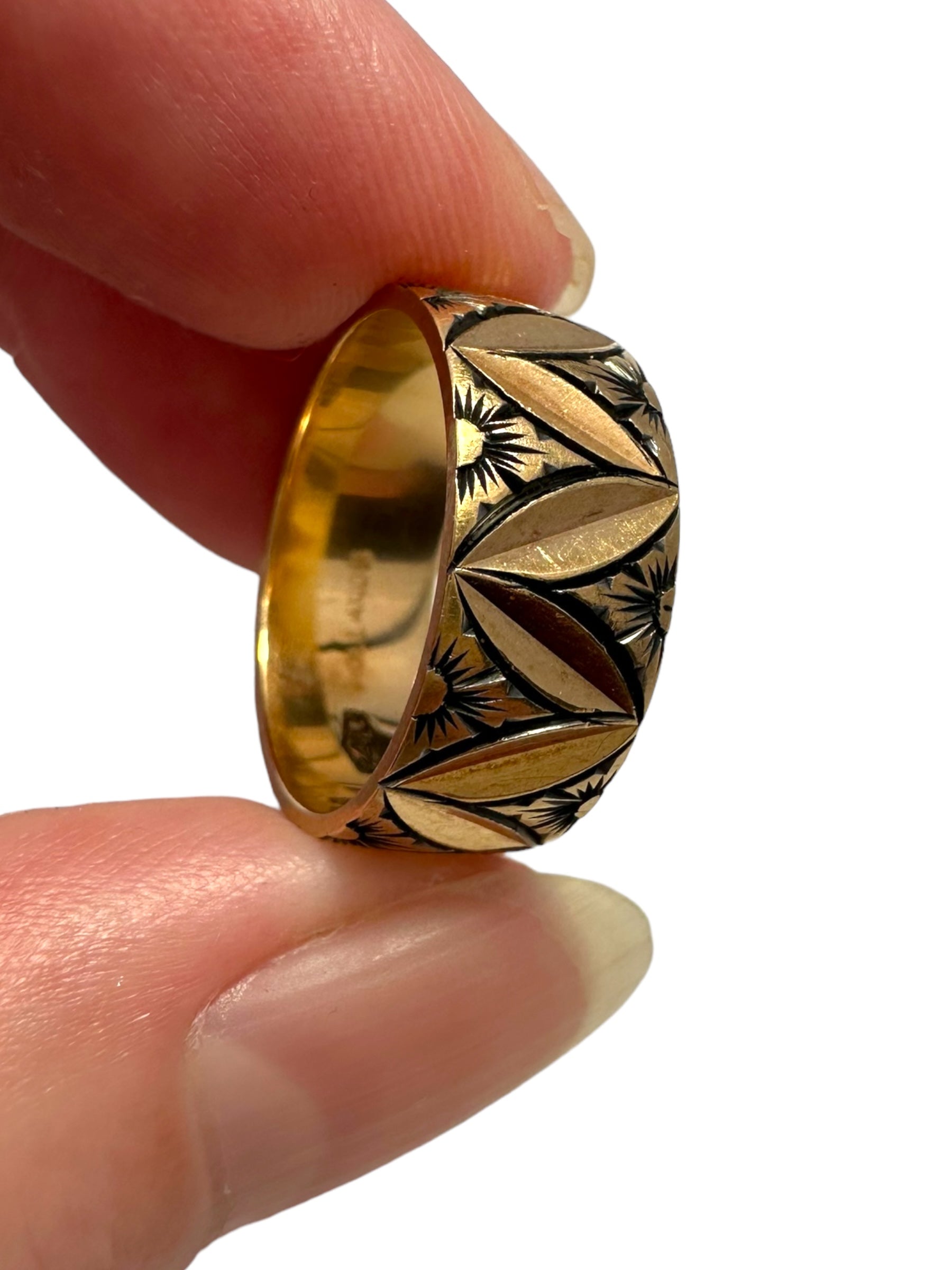 14k Floral Etched Band Ring