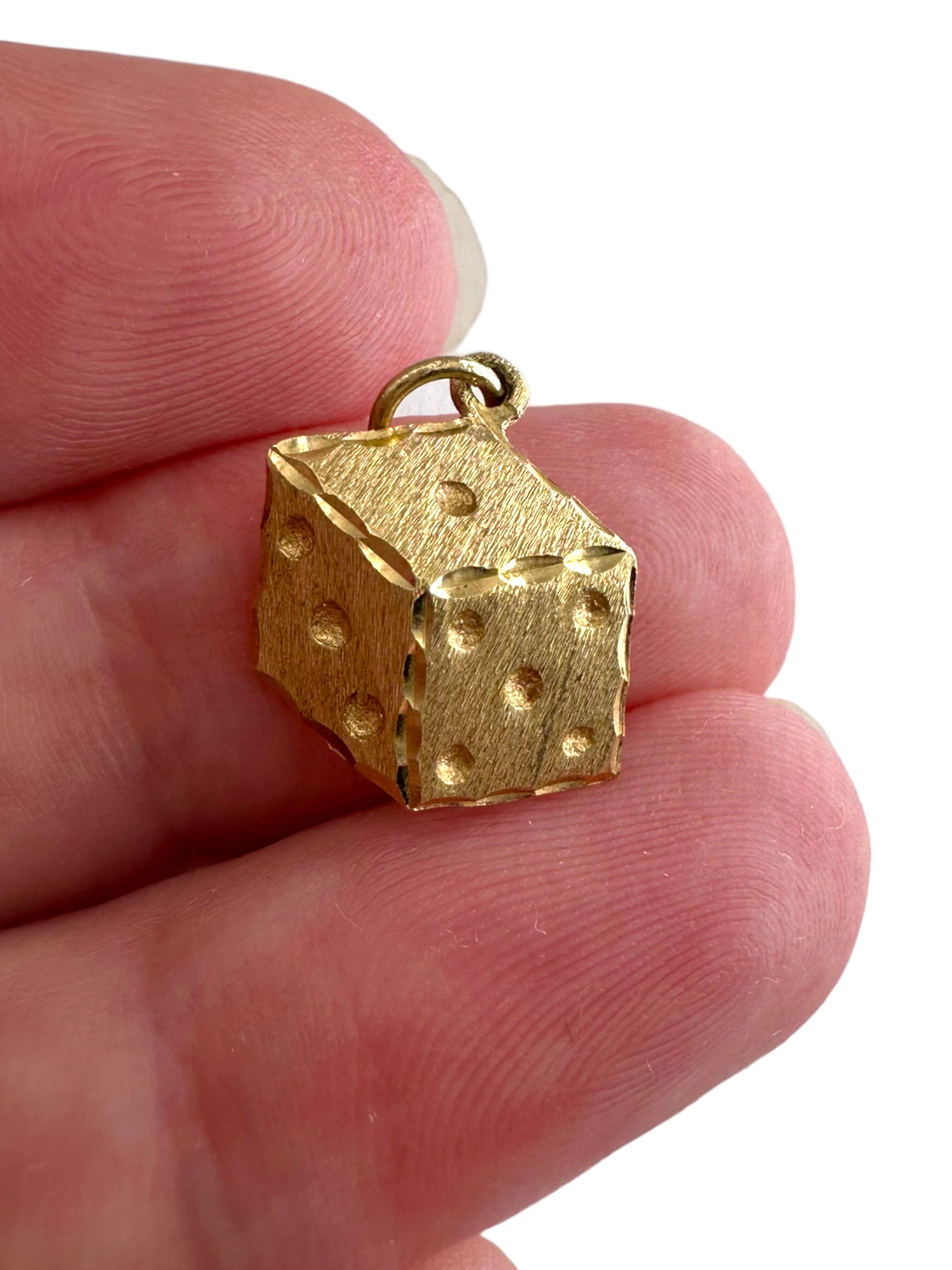 14k Dimensionsal Die Charm