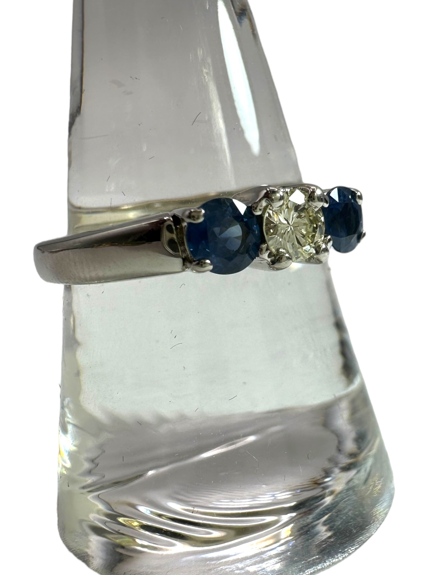 14k White Gold Sapphire Diamond Ring