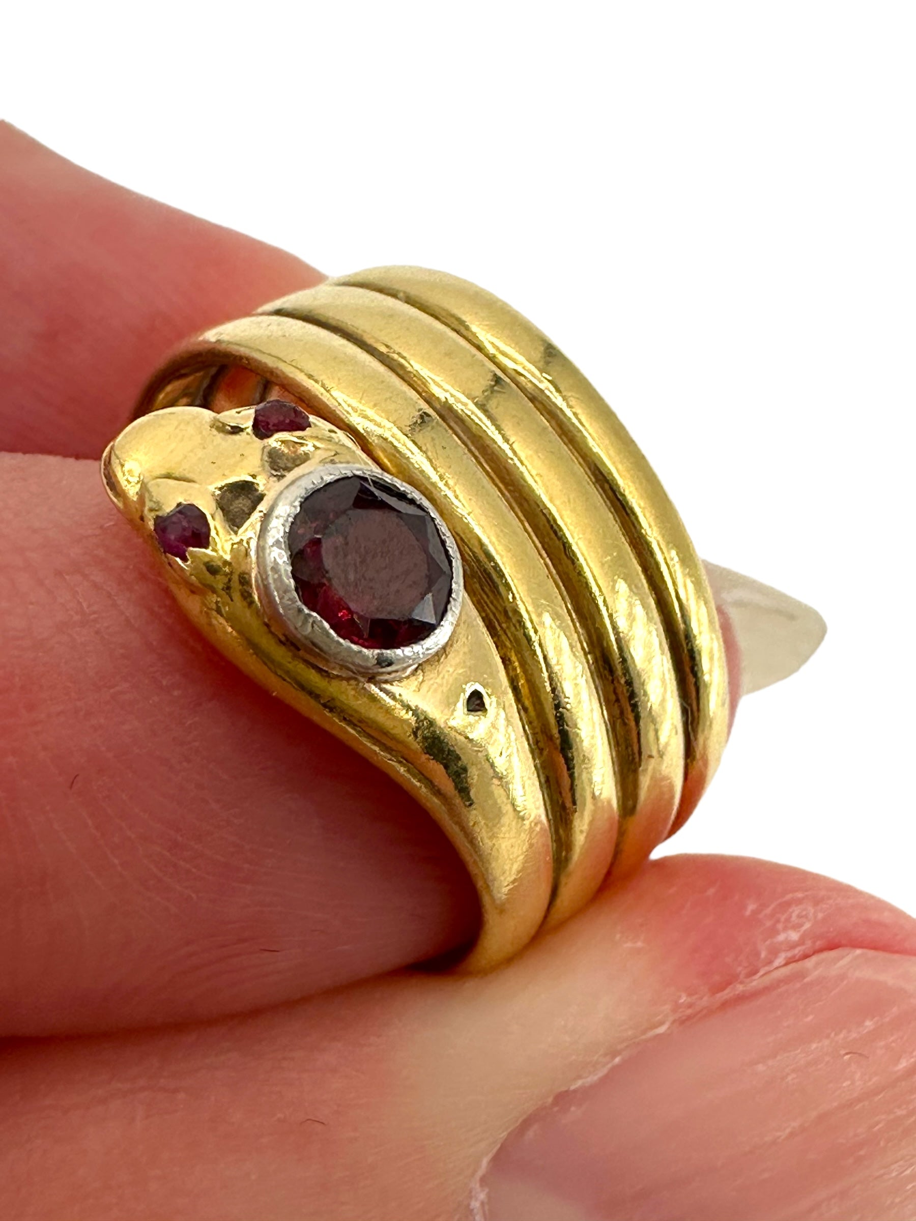 18k Ruby Snake Ring