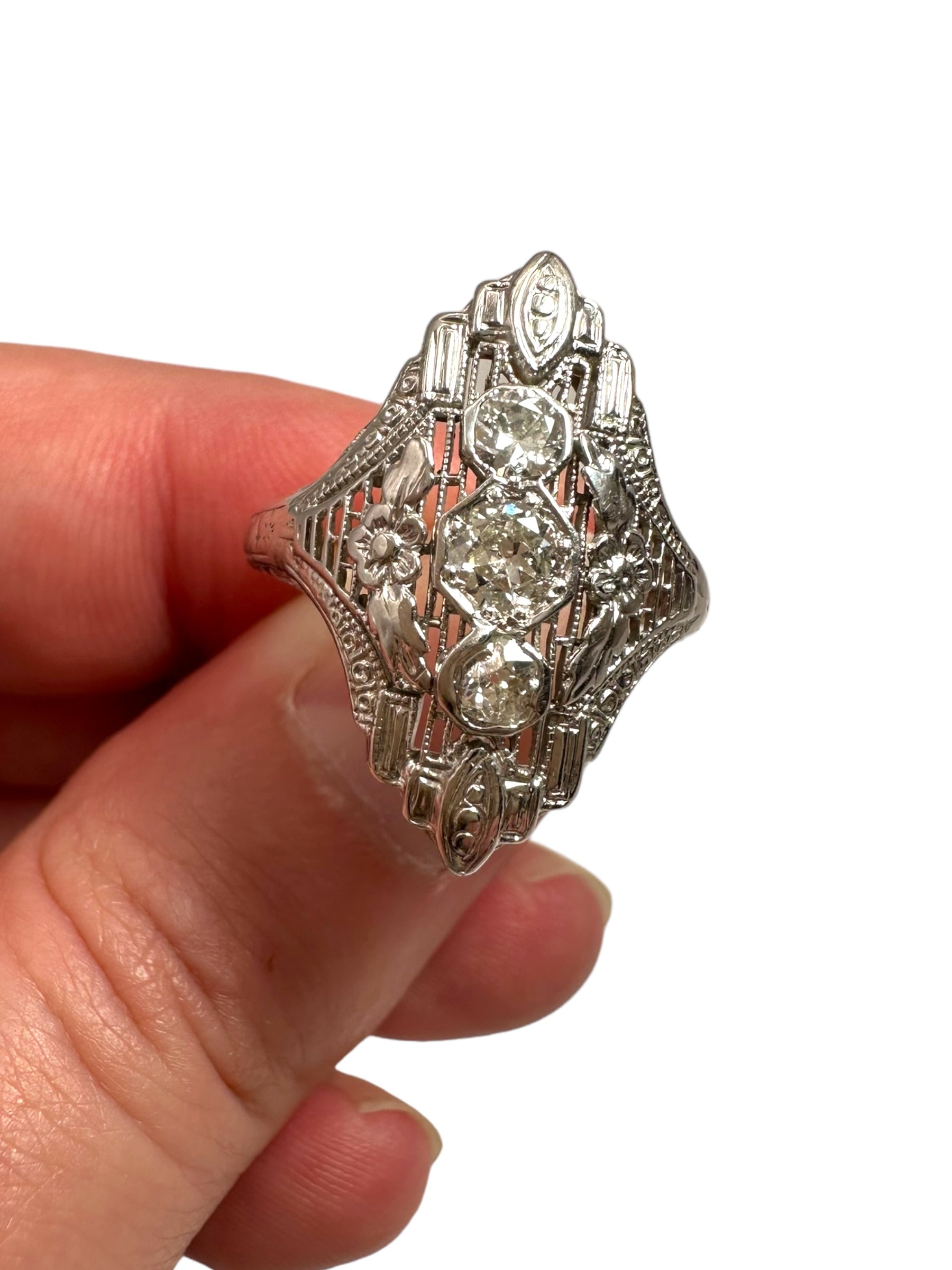 18k Art Deco Style Diamond Filigree Ring
