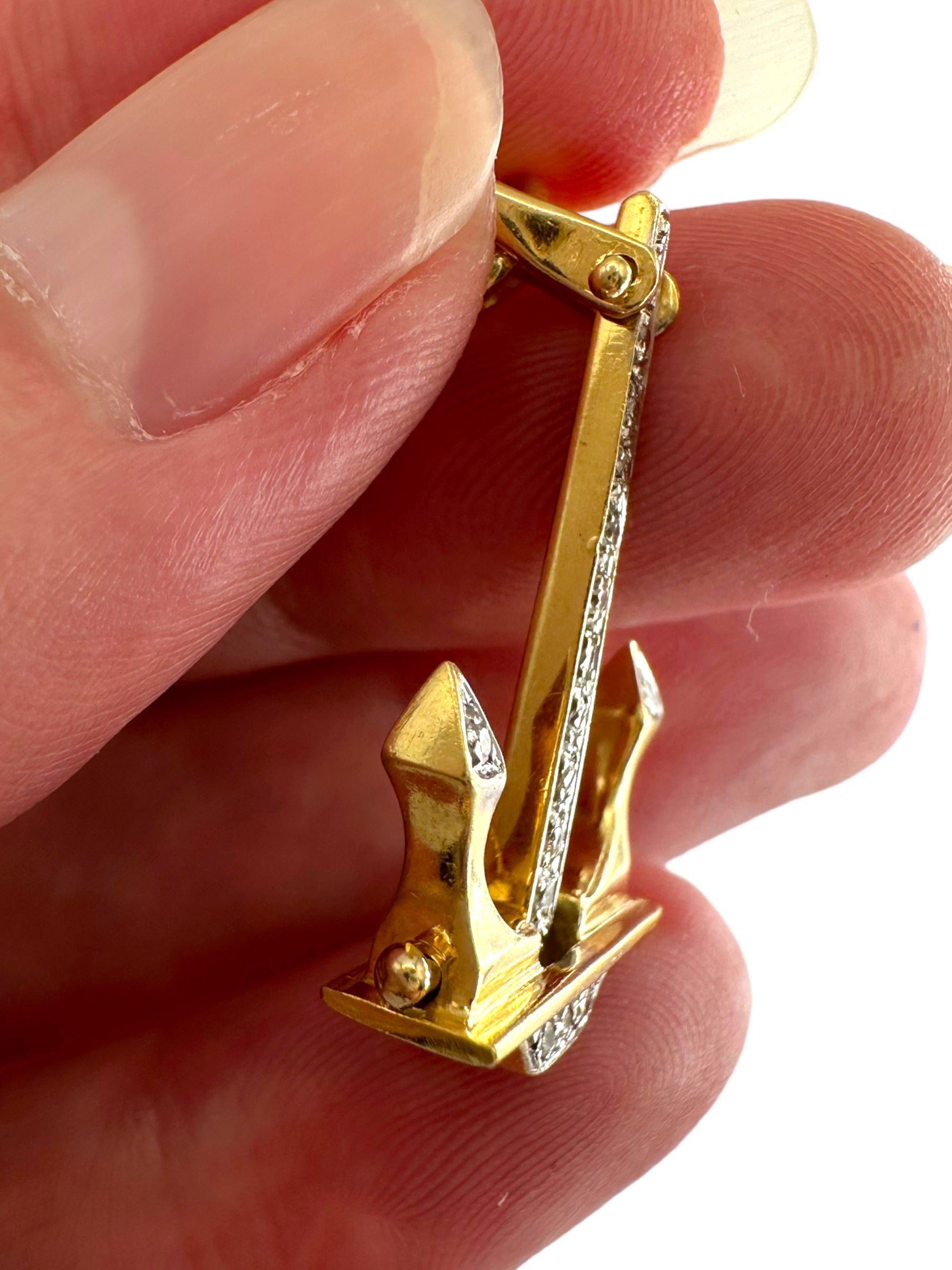 18k Anchor Diamond Pendant