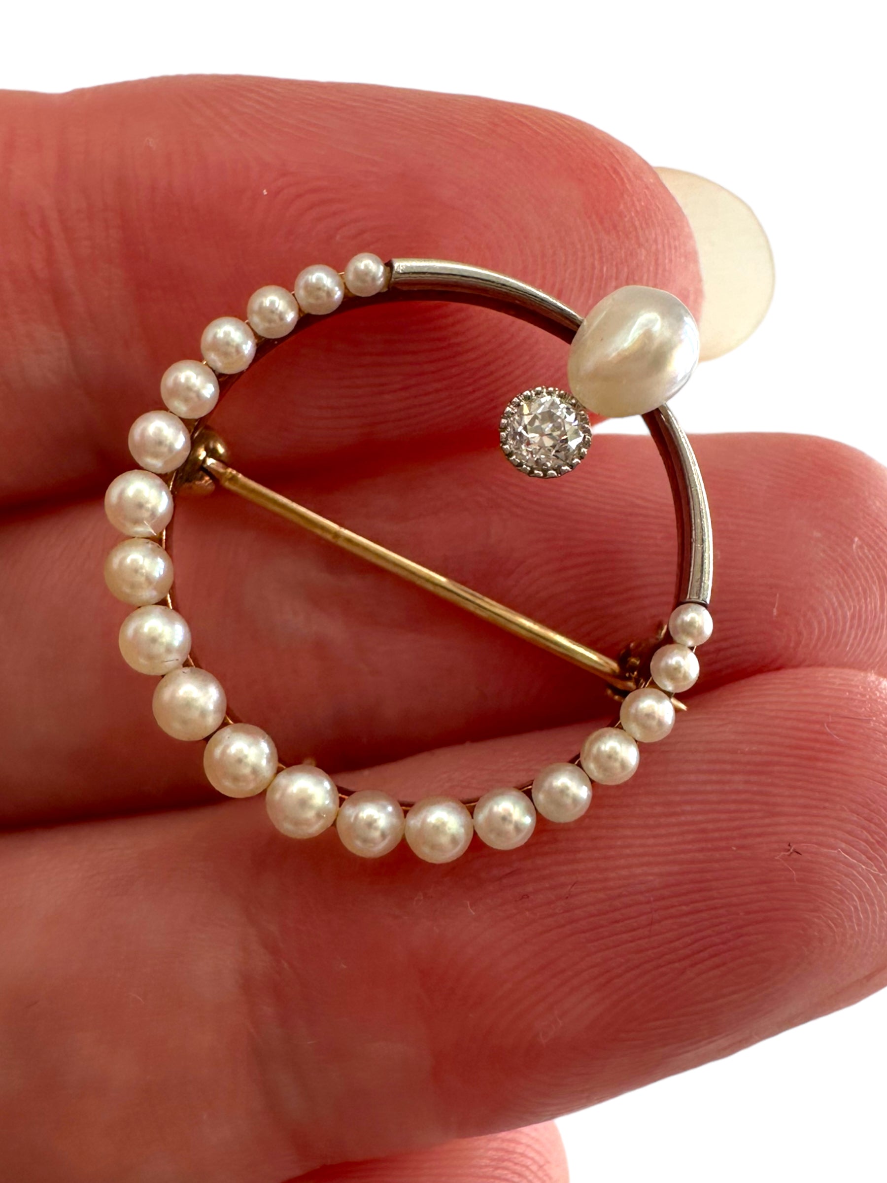 14k Pearl Diamond Moon Brooch