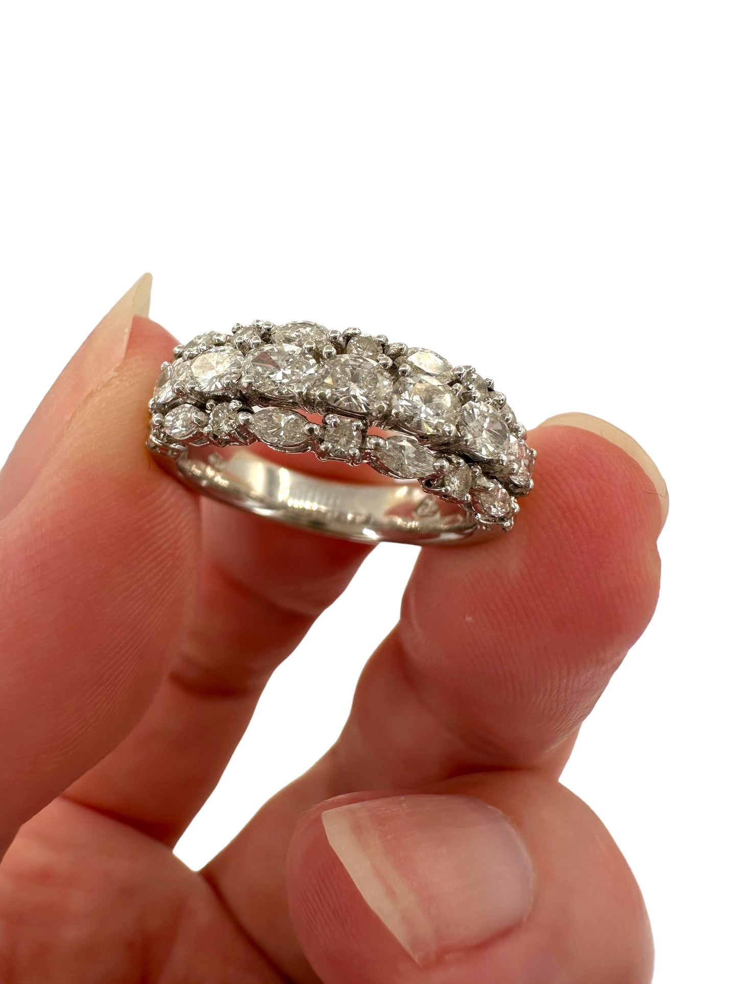18k White Gold Diamond Band Ring