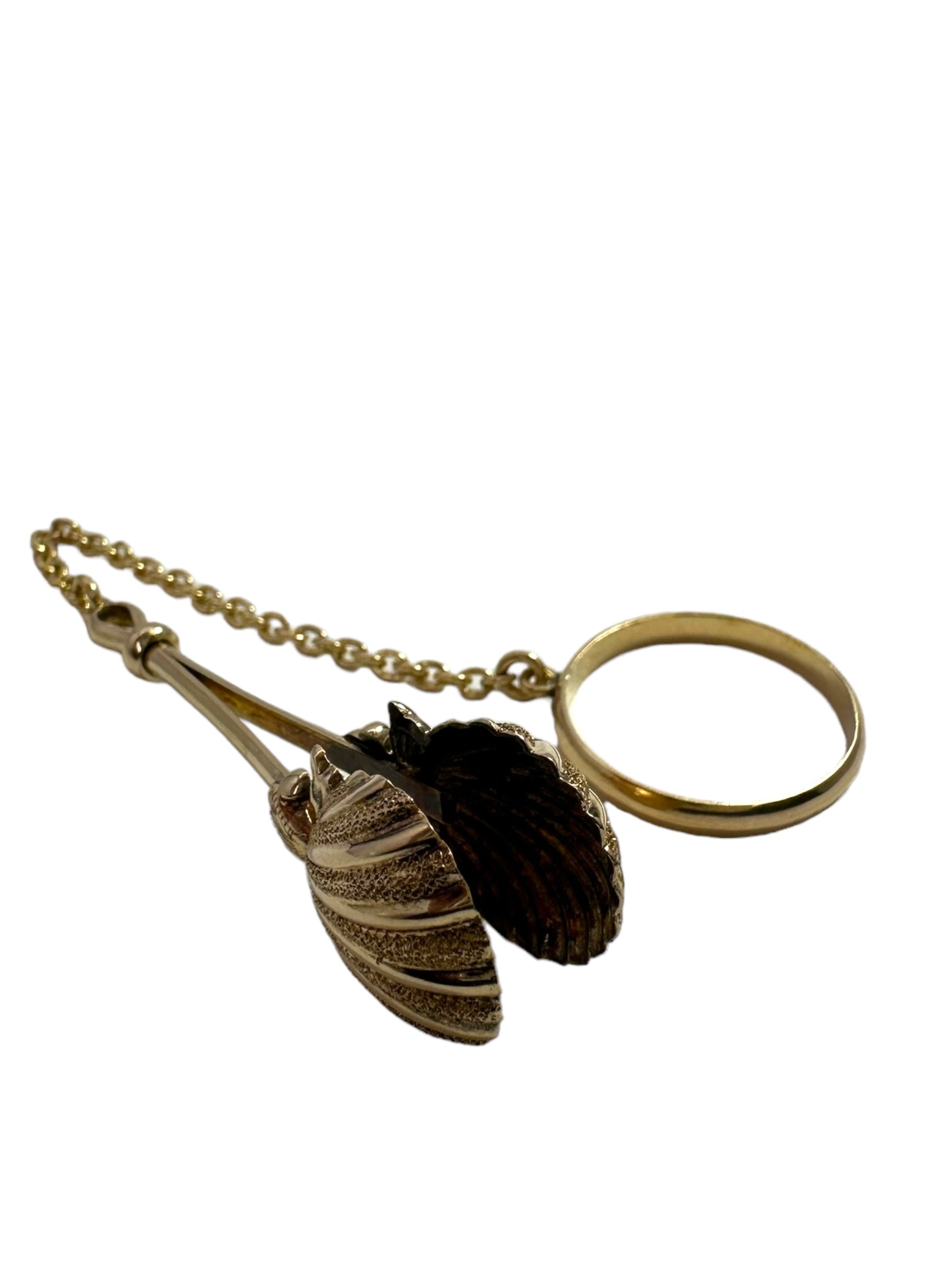 14k Shell Victorian Dance Card Ring Holder
