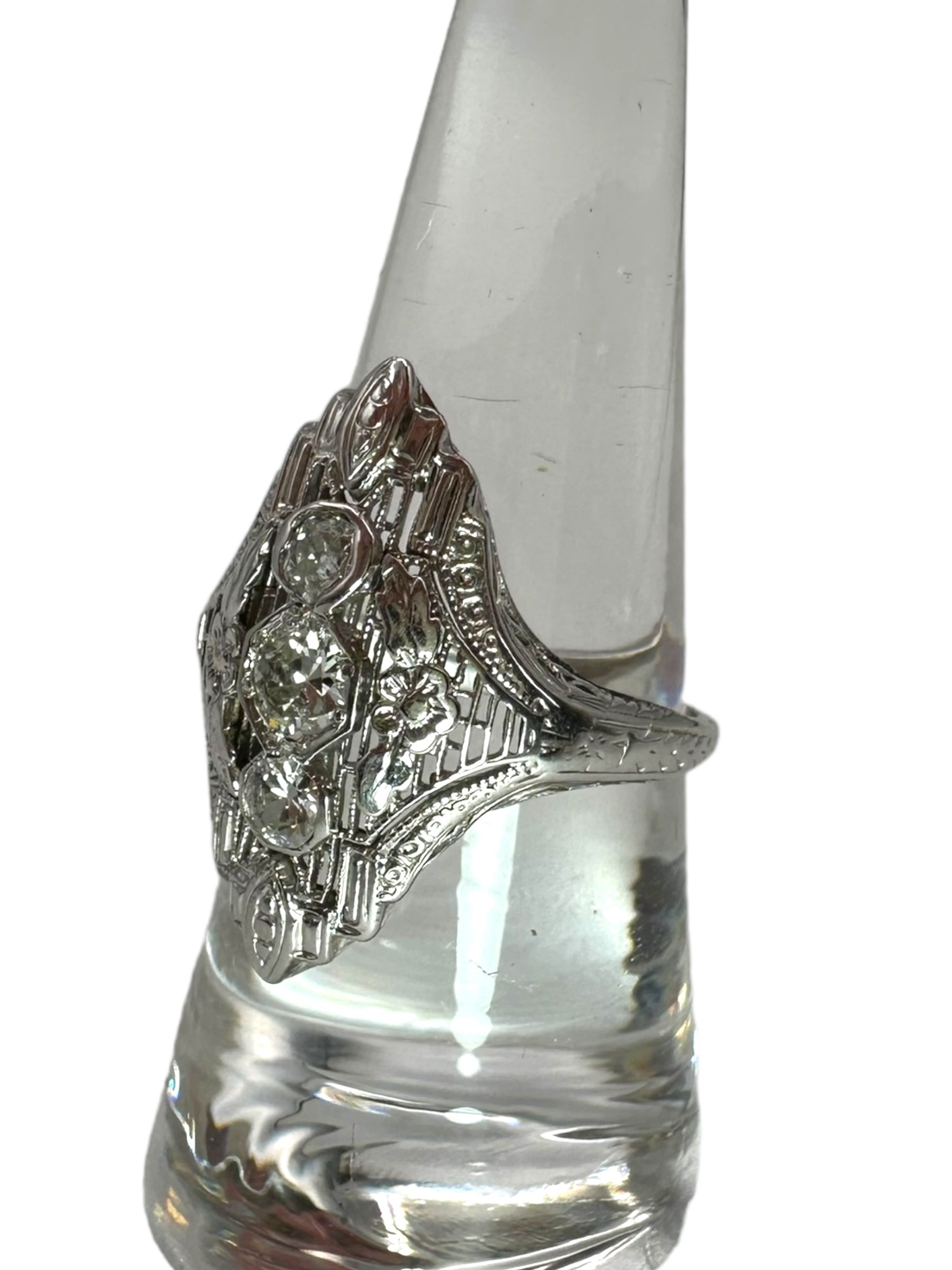 18k Art Deco Style Diamond Filigree Ring