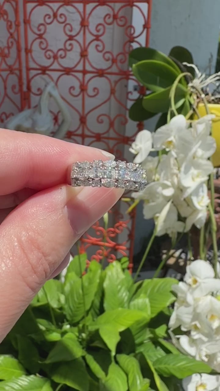 18k White Gold Diamond Band Ring