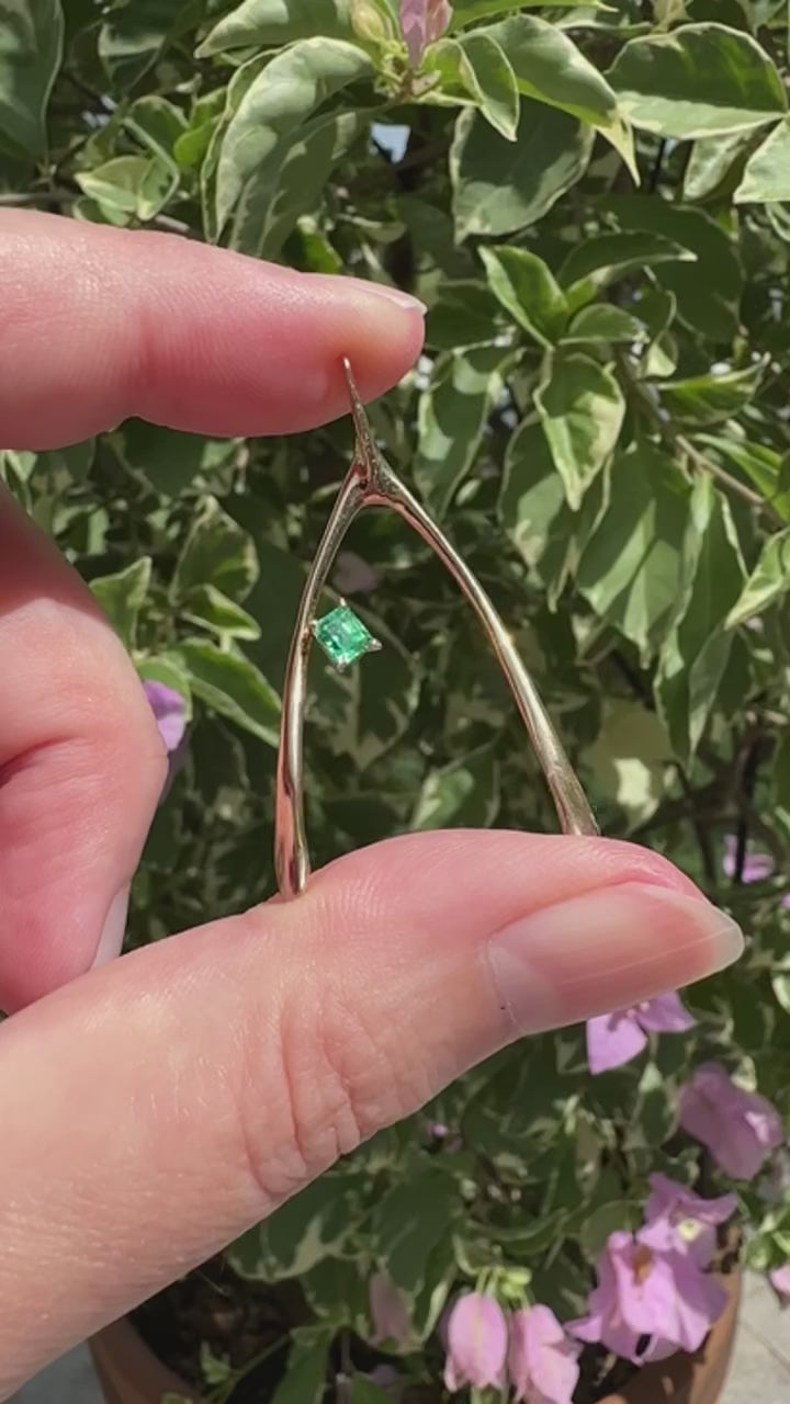 14k Emerald Wishbone Pendant