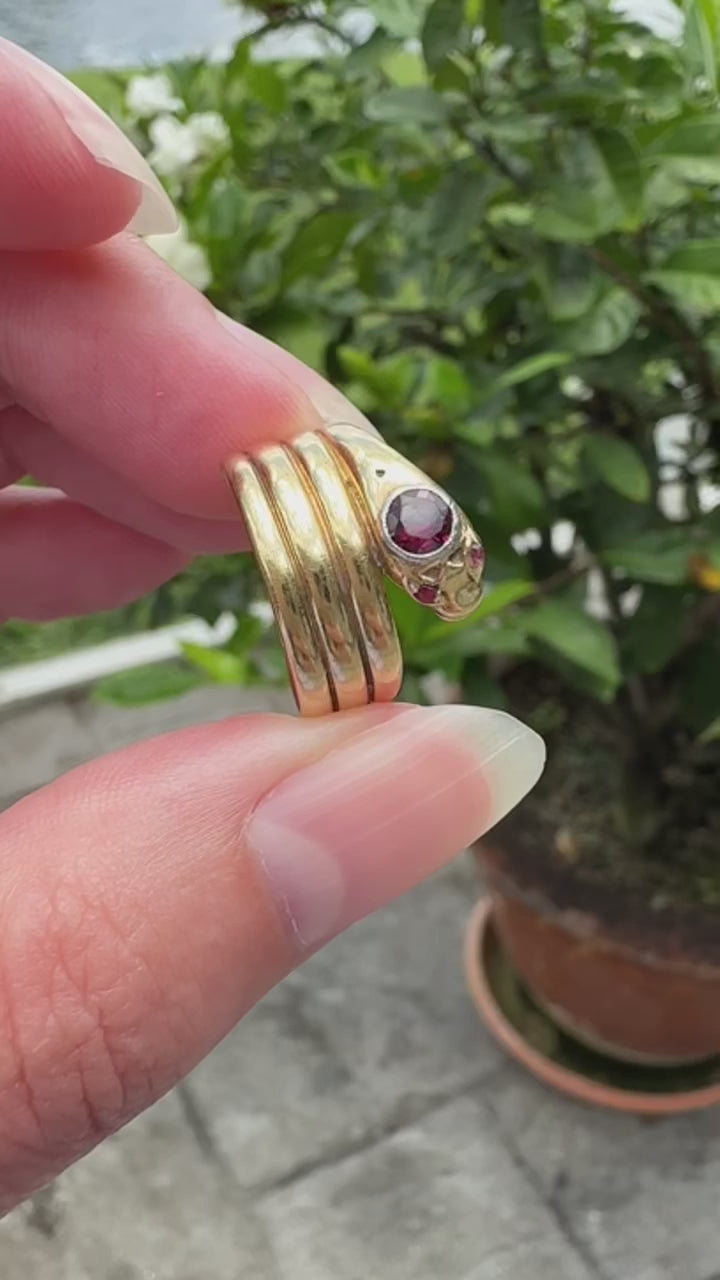 18k Ruby Snake Ring