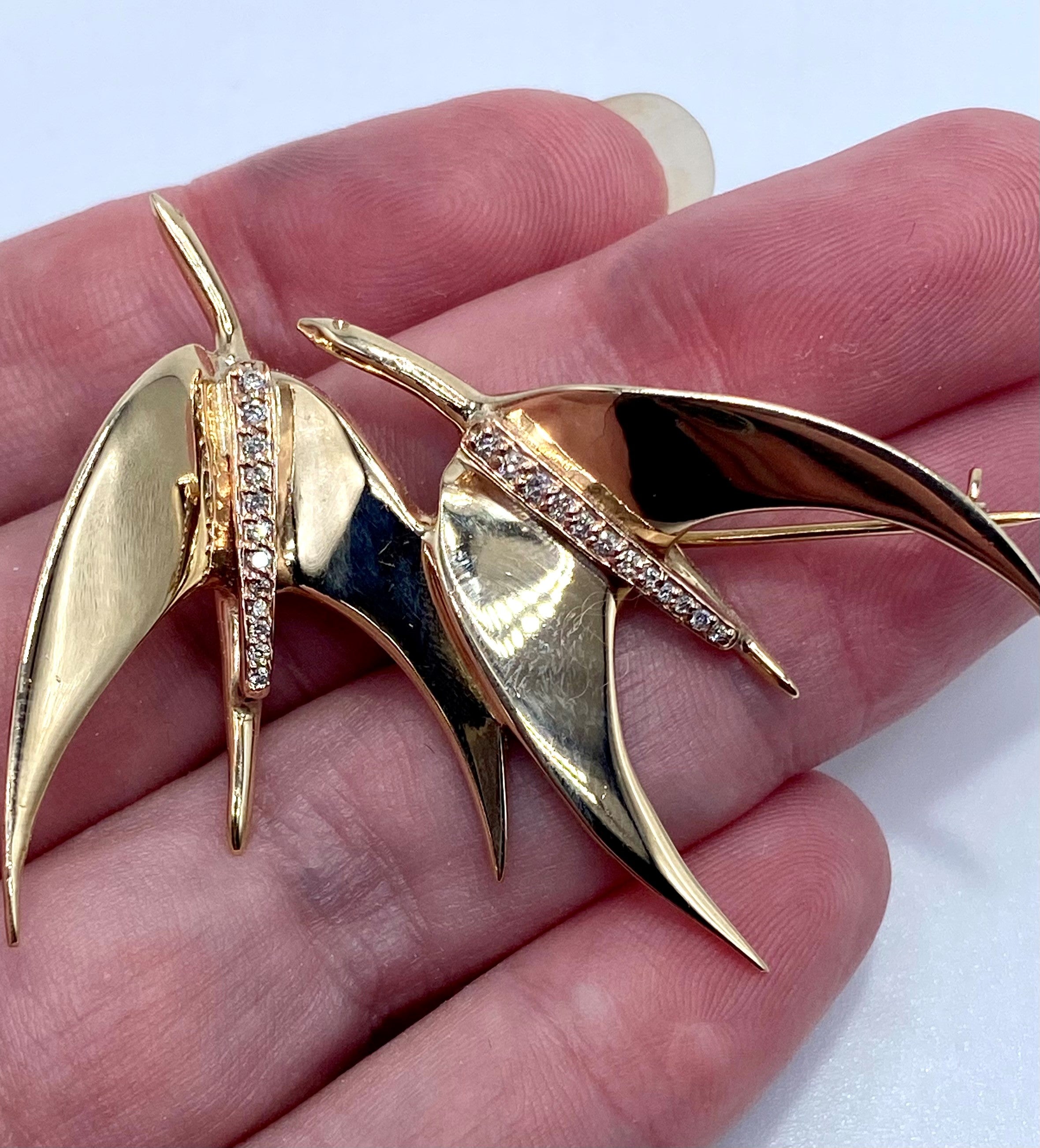 14k Tiffany Modernist Birds in Flight Brooch with Diamond Accents