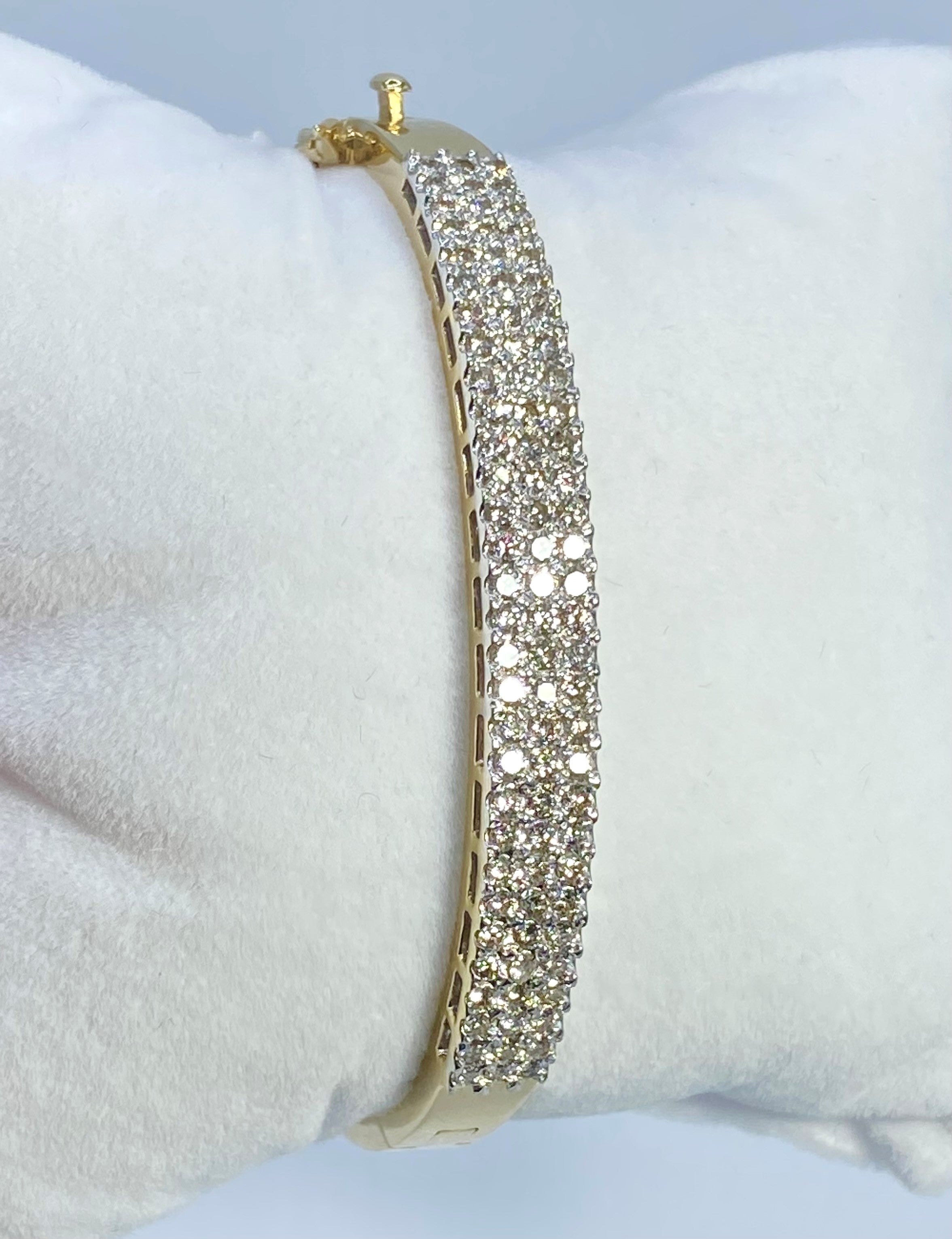 14k Yellow Gold Diamond Bangle Bracelet