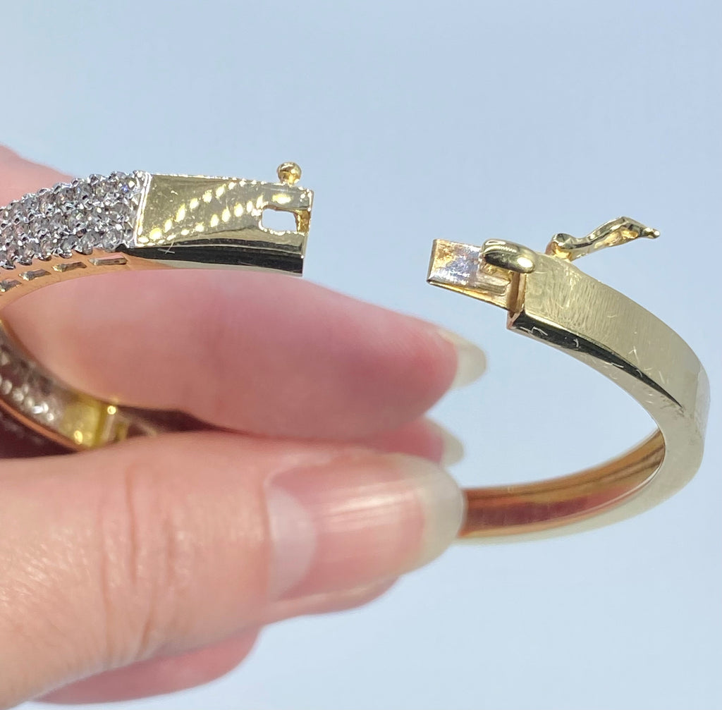 14k Yellow Gold Diamond Bangle Bracelet