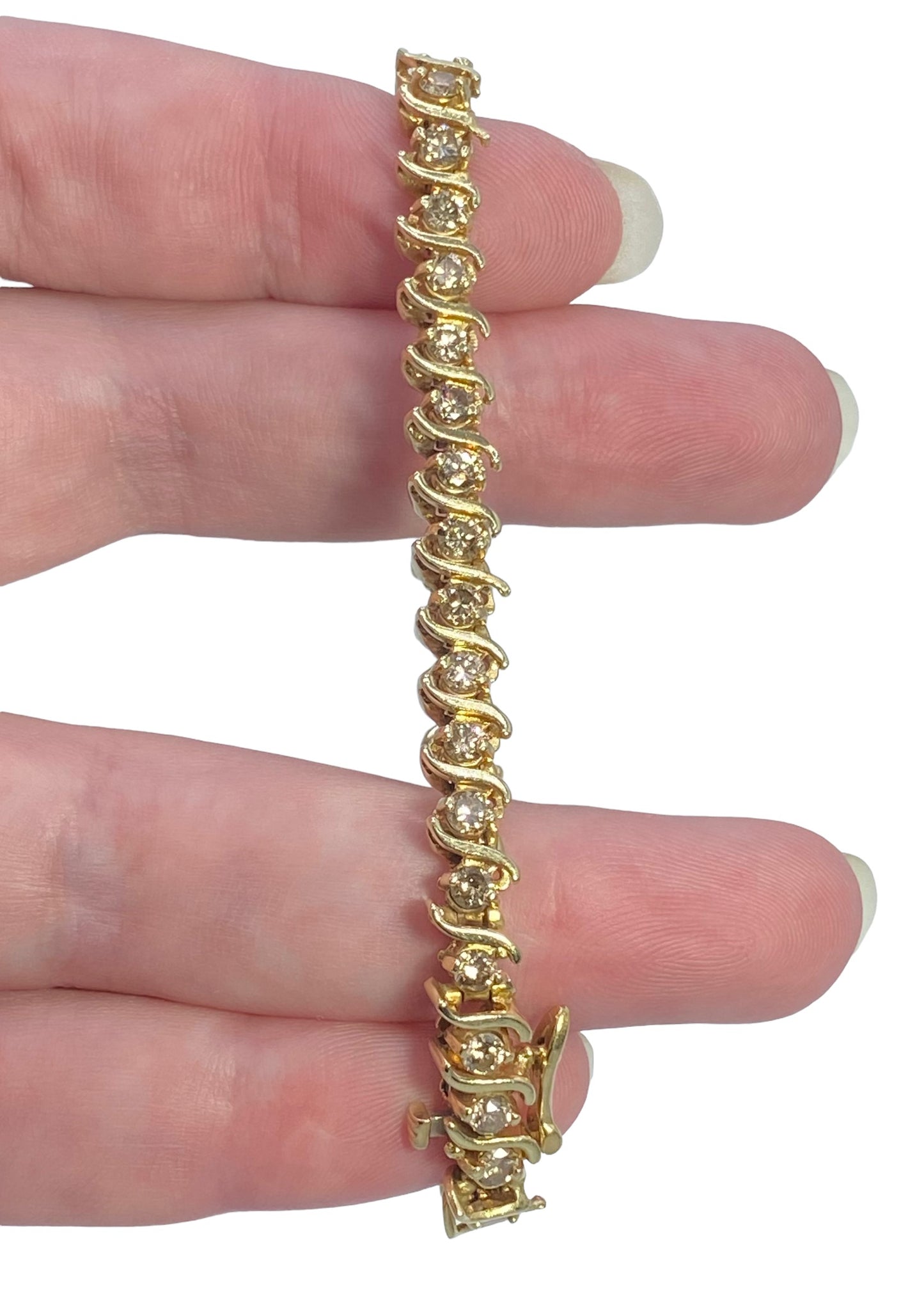 14k Yellow Gold Diamond Line Bracelet