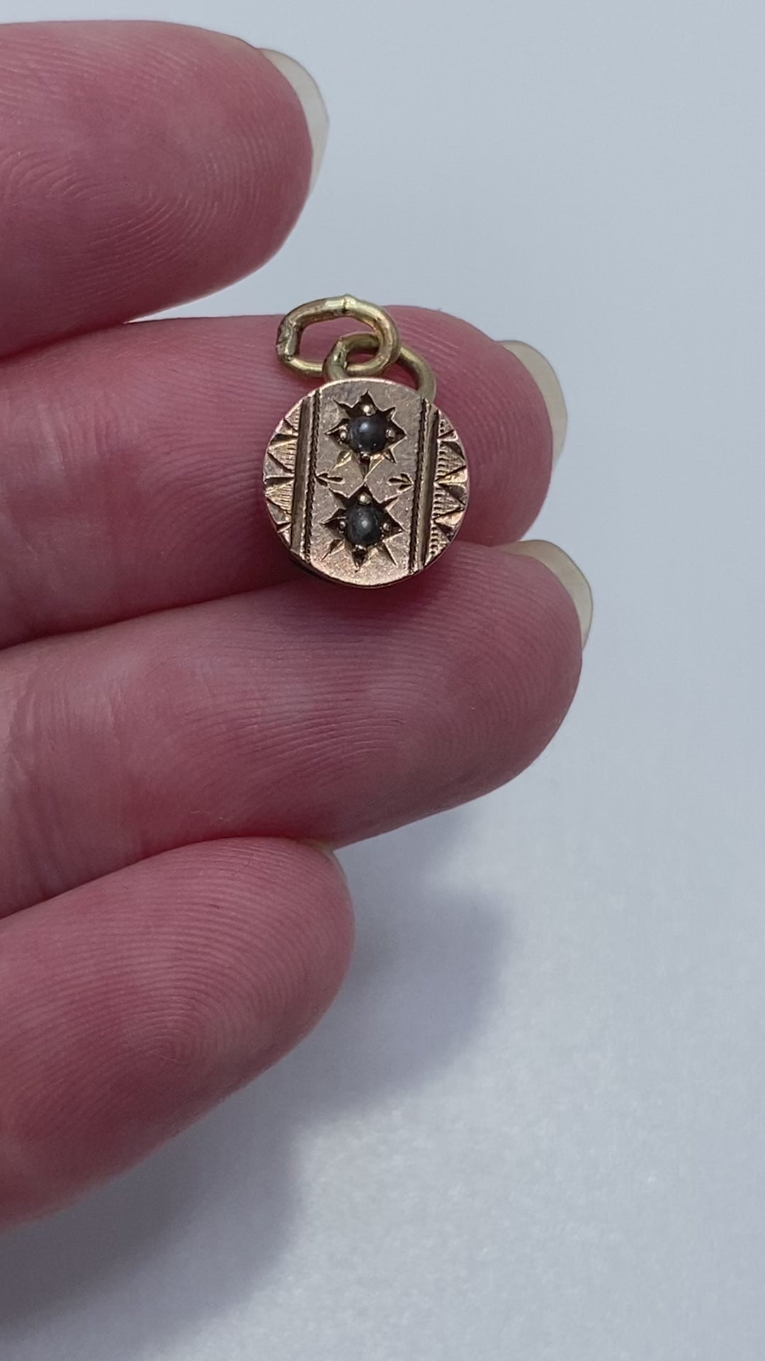 10k Victorian Slide Charm