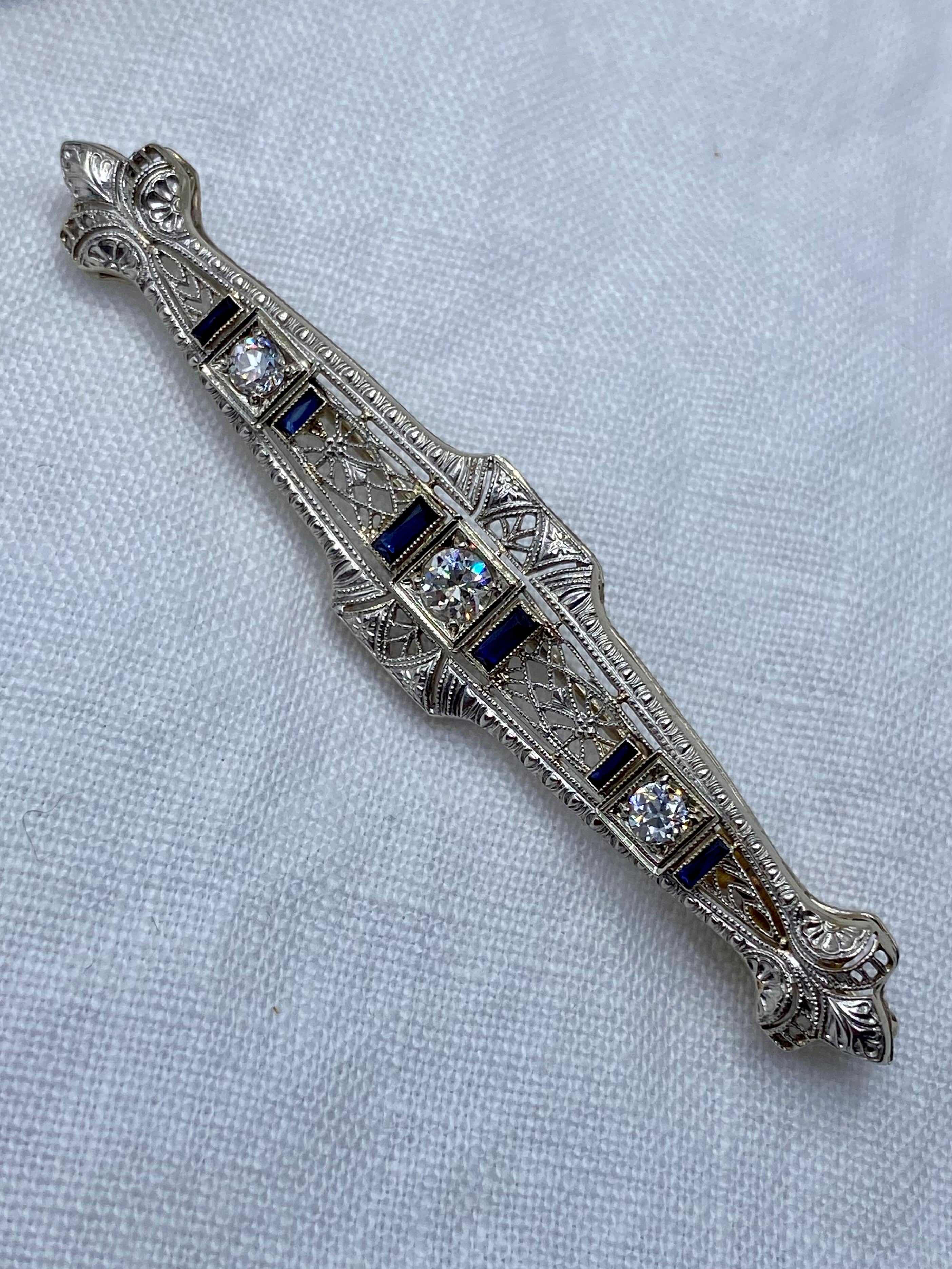 14k White Gold Art Deco Filigree Bar Pin