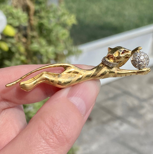 18k Playful Panther Brooch