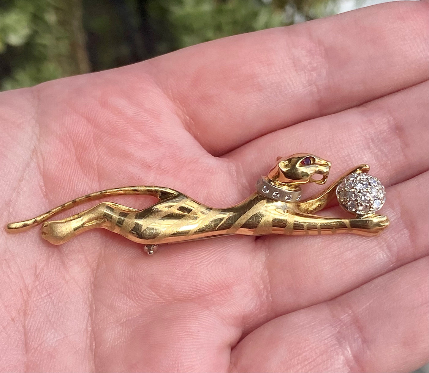 18k Playful Panther Brooch