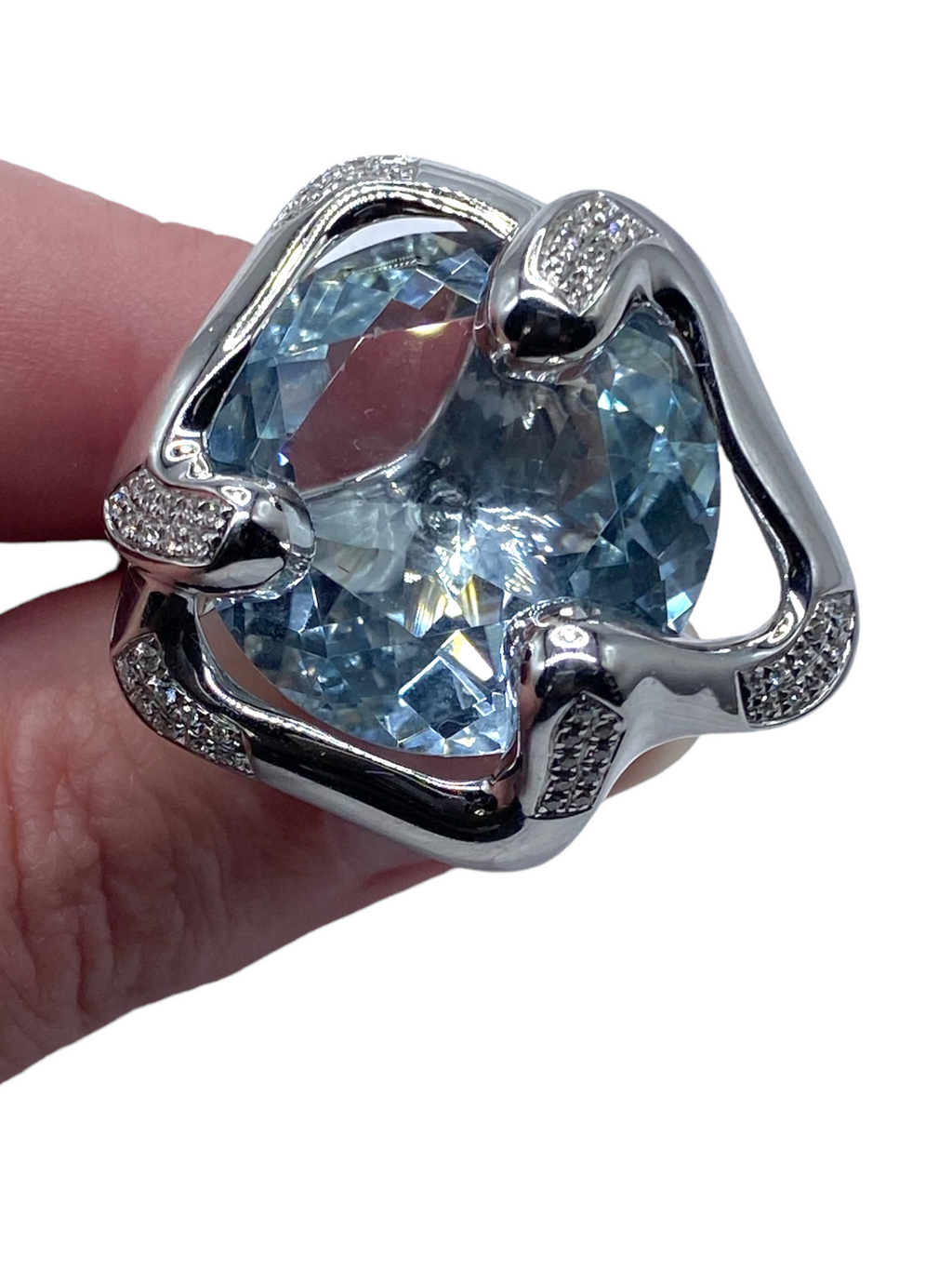 18k Designer Abstract Topaz Ring