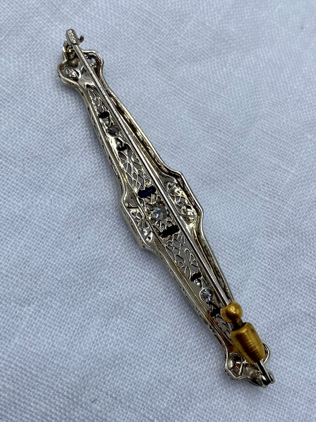14k White Gold Art Deco Filigree Bar Pin