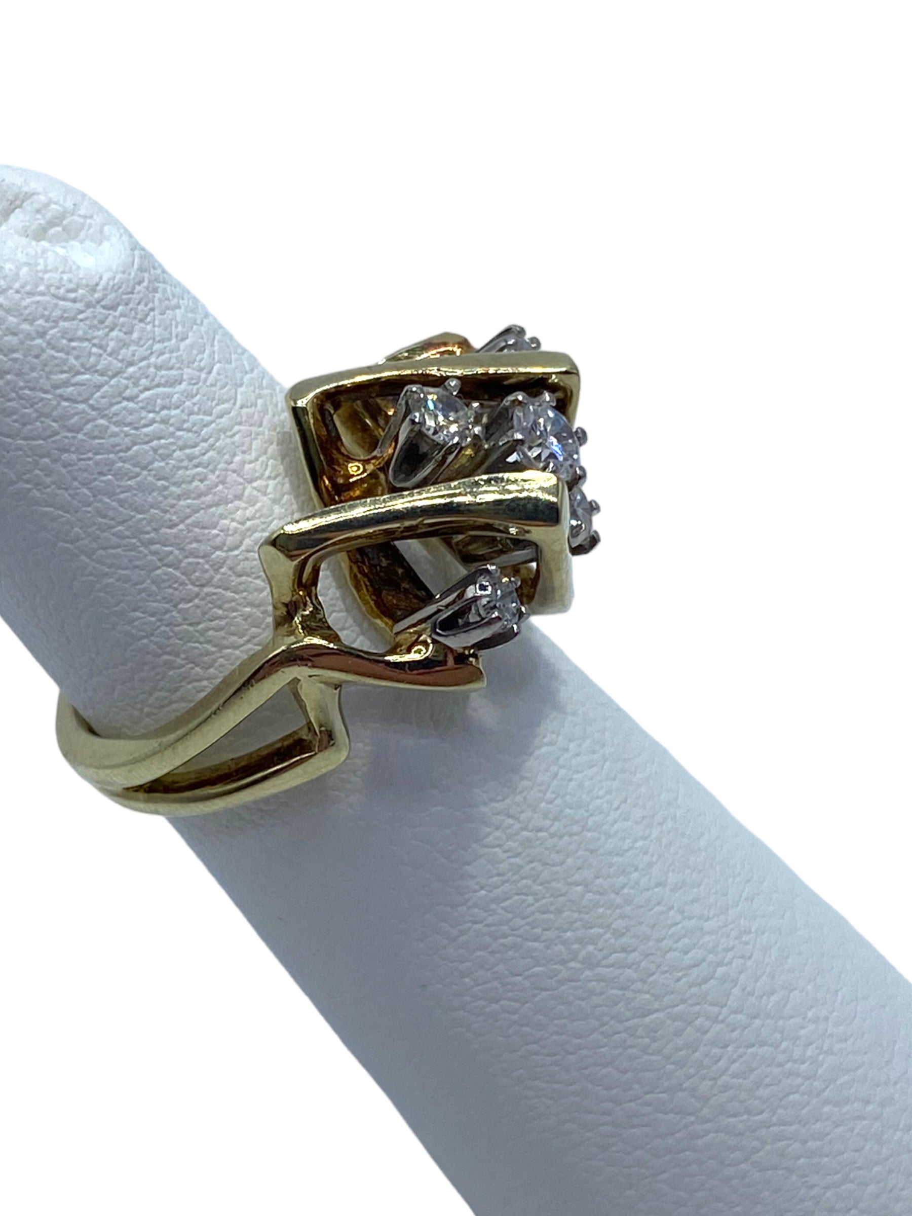 14k Craggy Diamond Ring