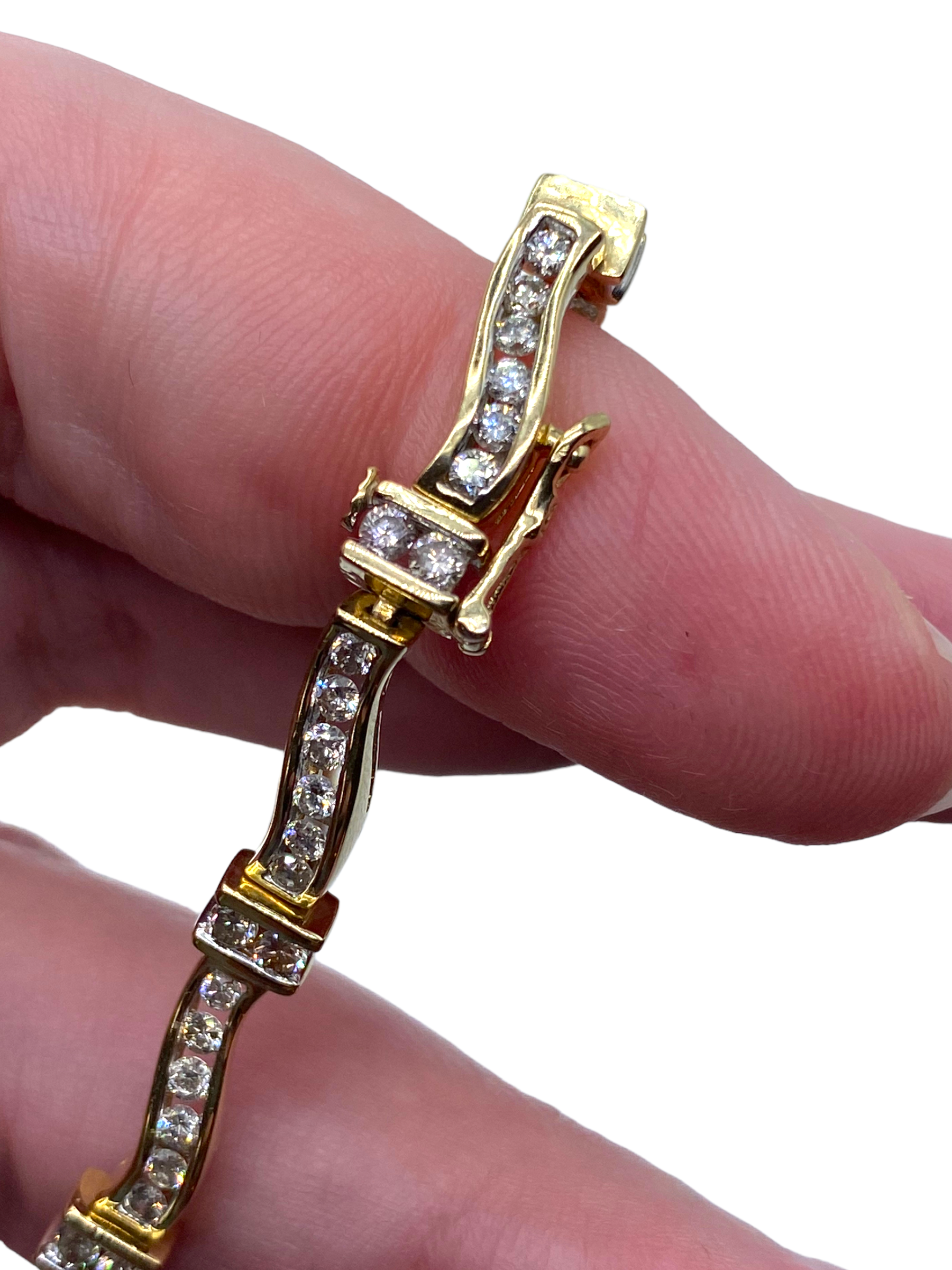 14k Diamond Wavy Bracelet