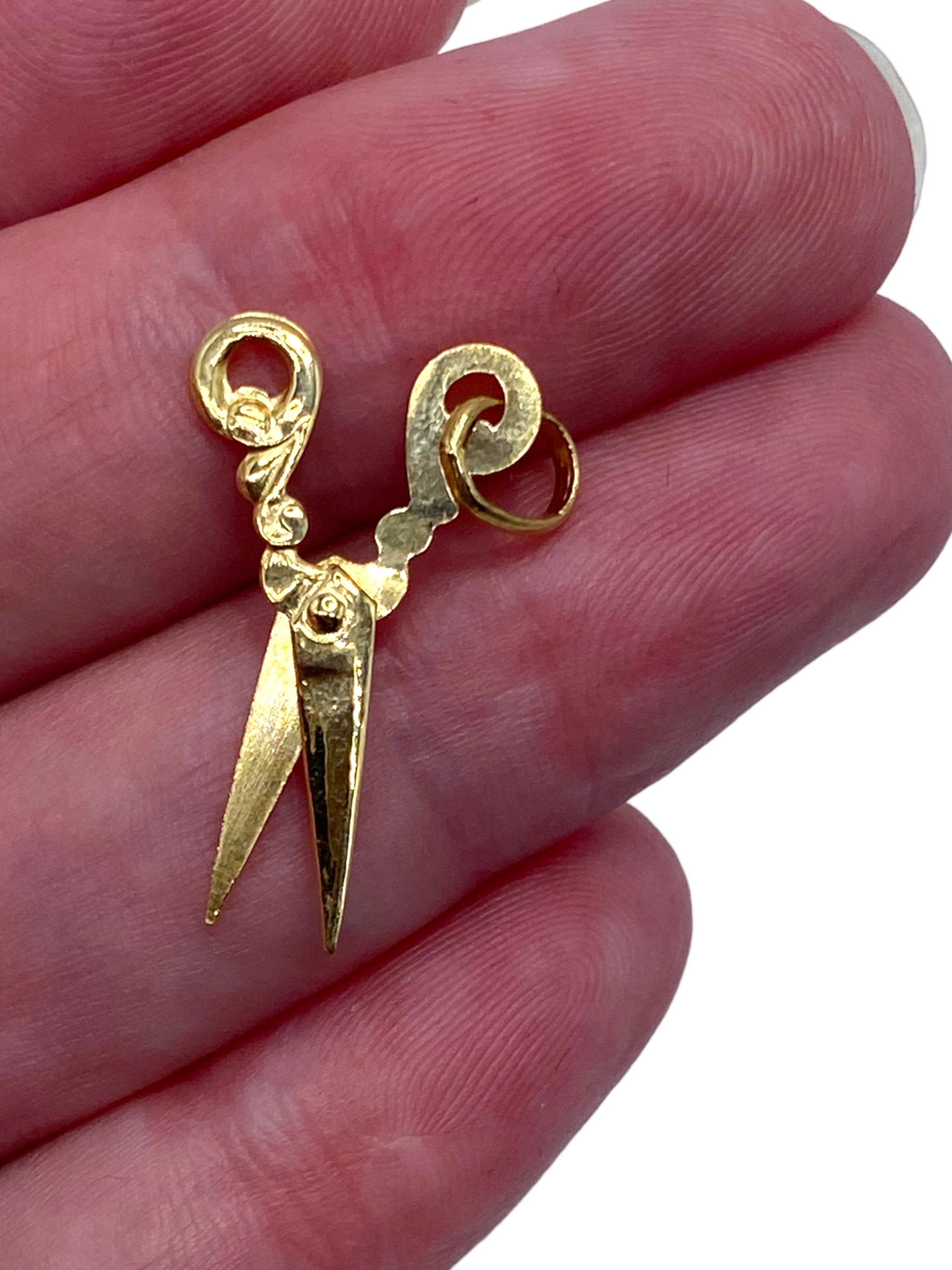 18k Scissors Charm