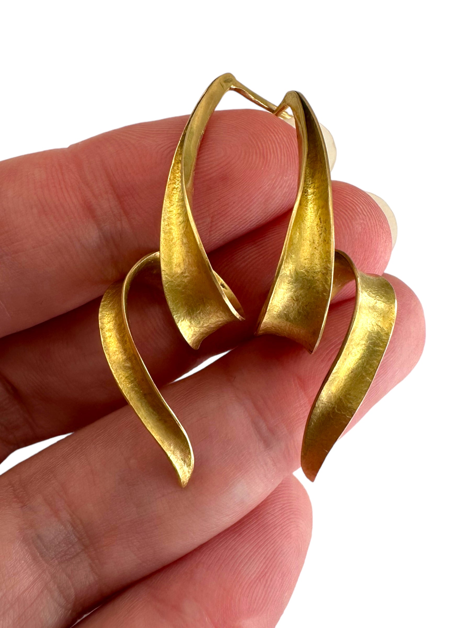 18k Swirly Dangle Earrings