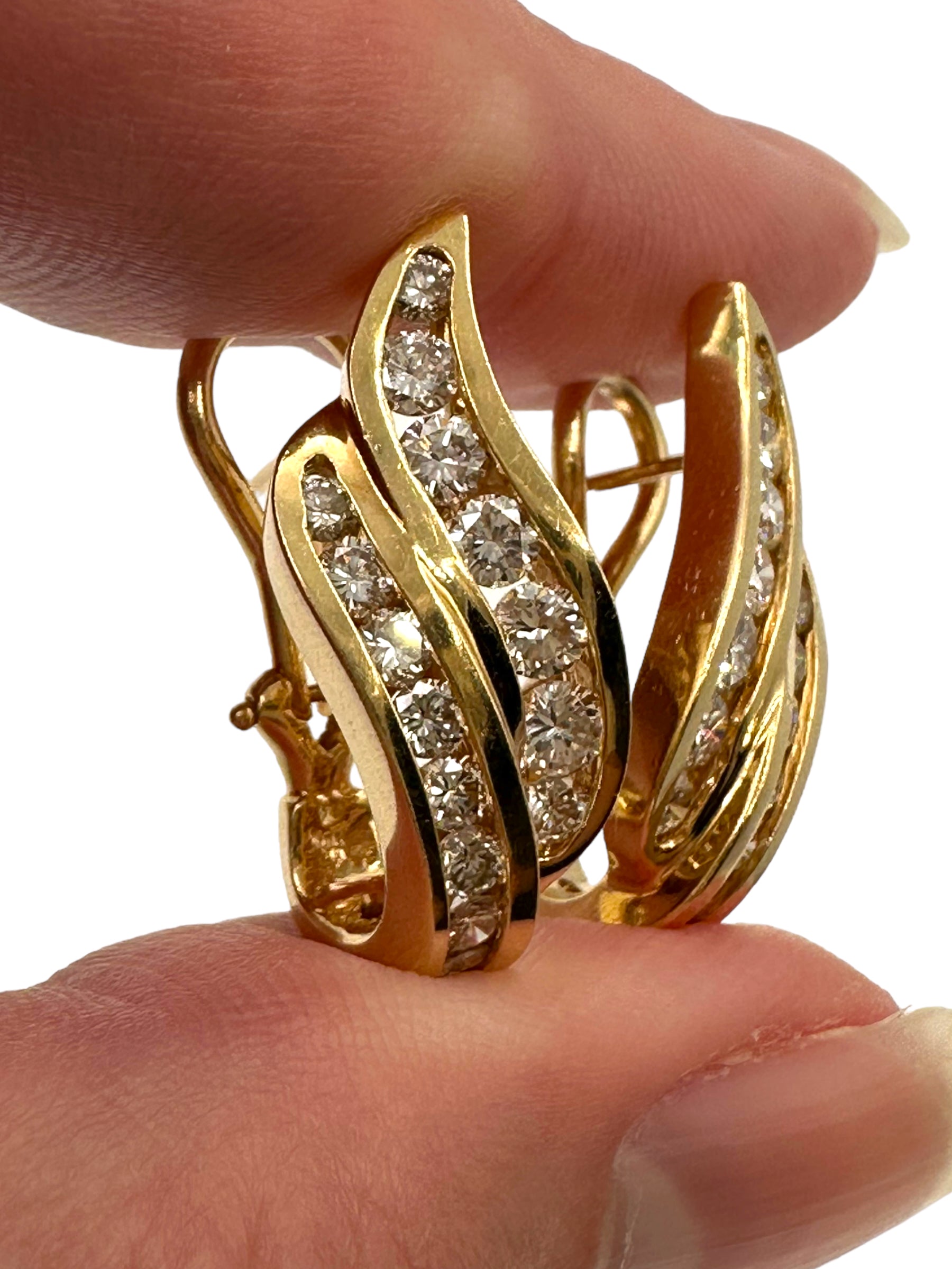 14k Diamond Wing Shaped Earrings