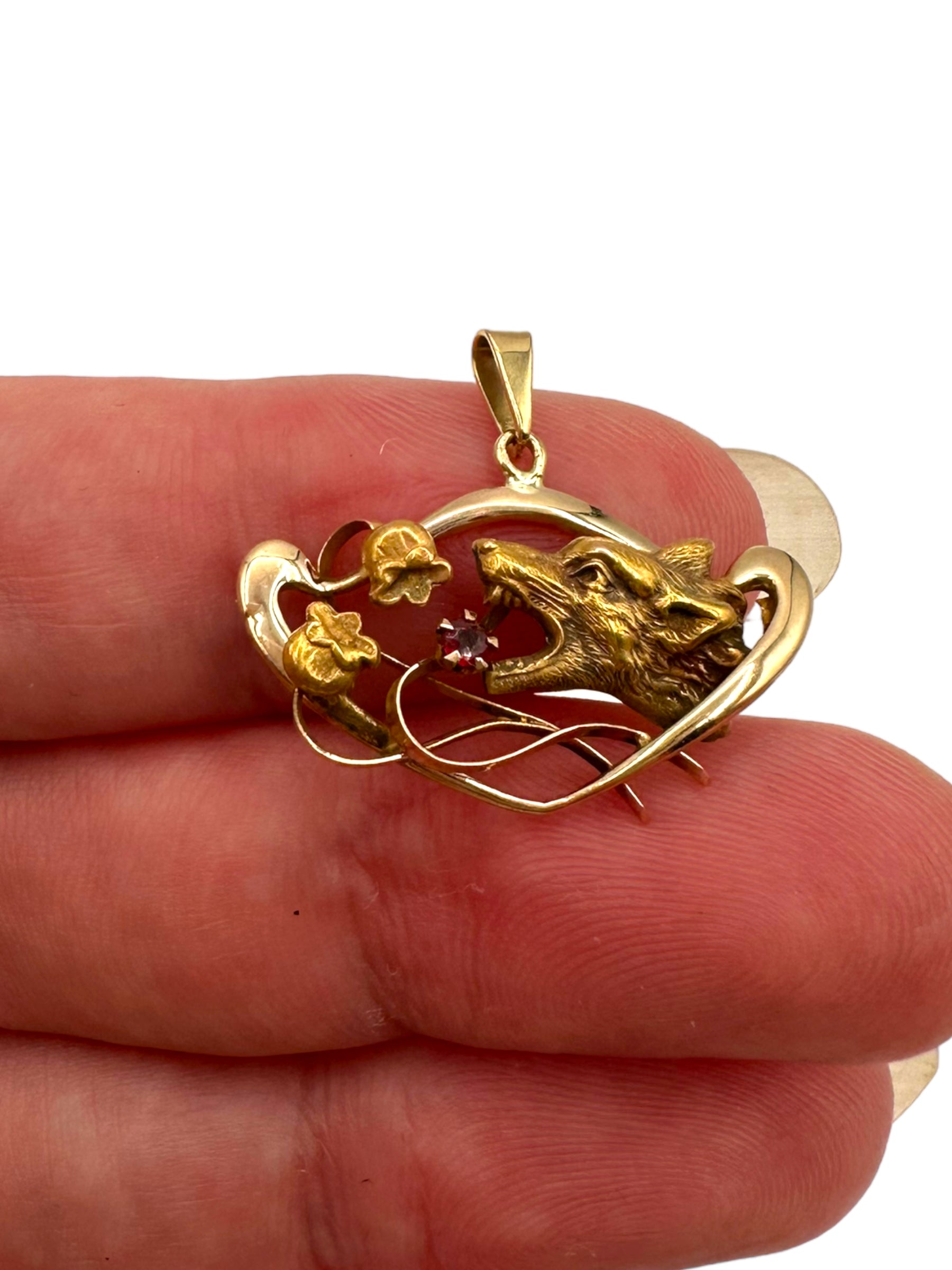 14k Art Nouveau Wolf Pendant