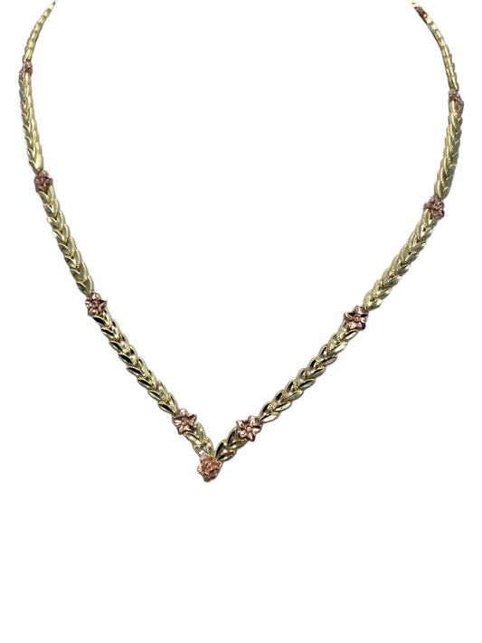 14k Two-Tone Flower Necklace