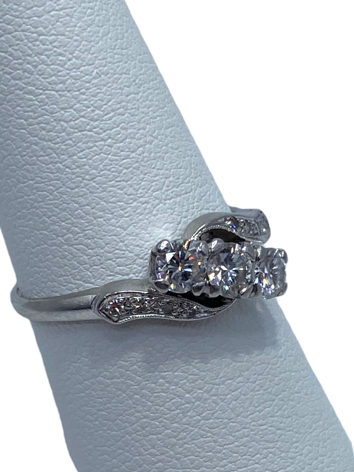 Platinum 3-Diamond Ring