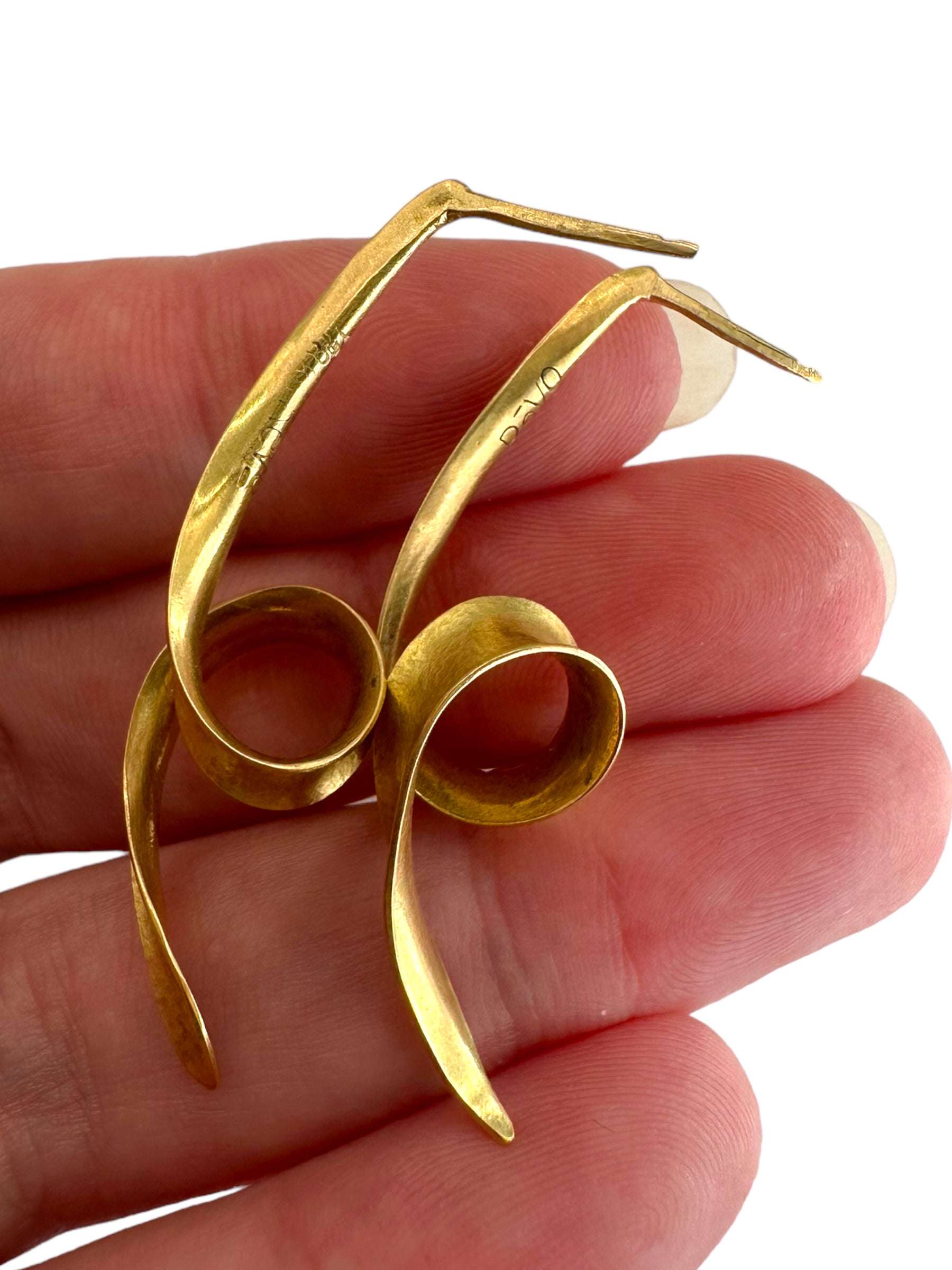 18k Swirly Dangle Earrings