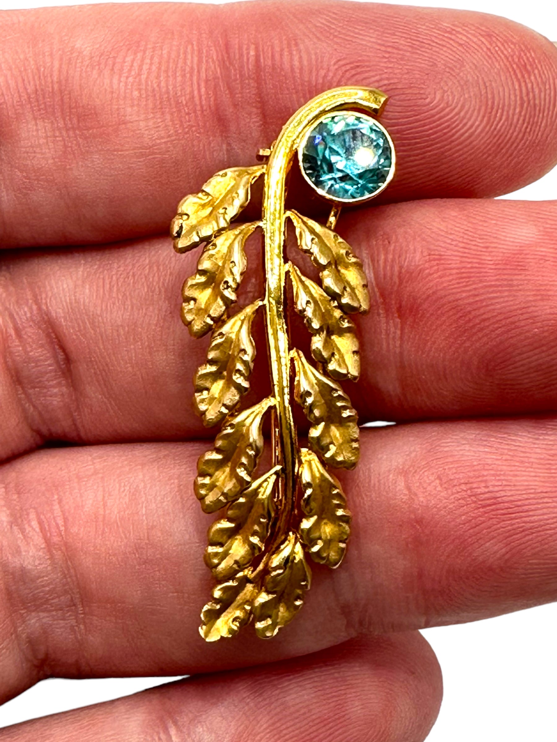 14k Leaf Zircon Brooch