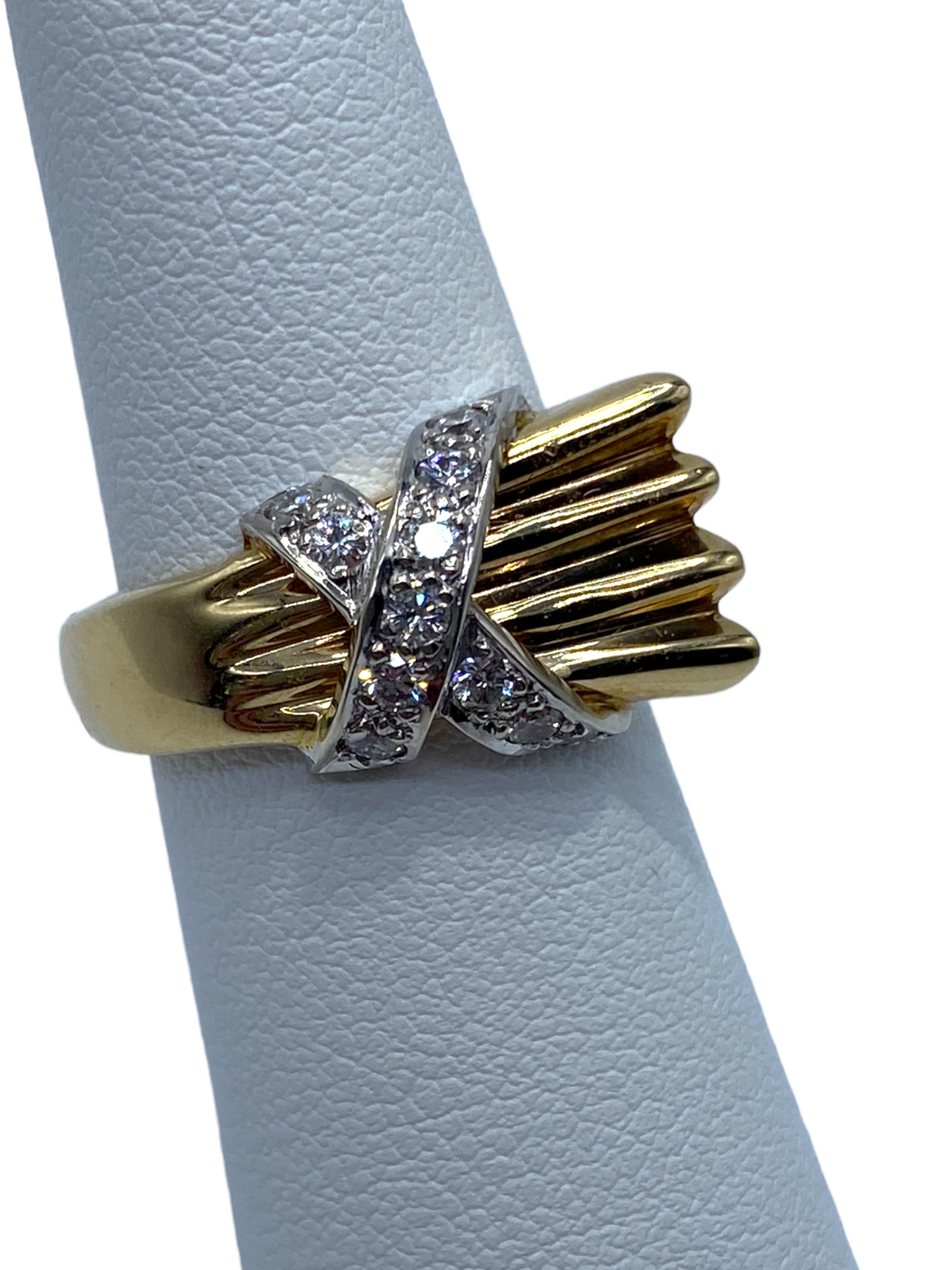 14k Retro Diamond Ring