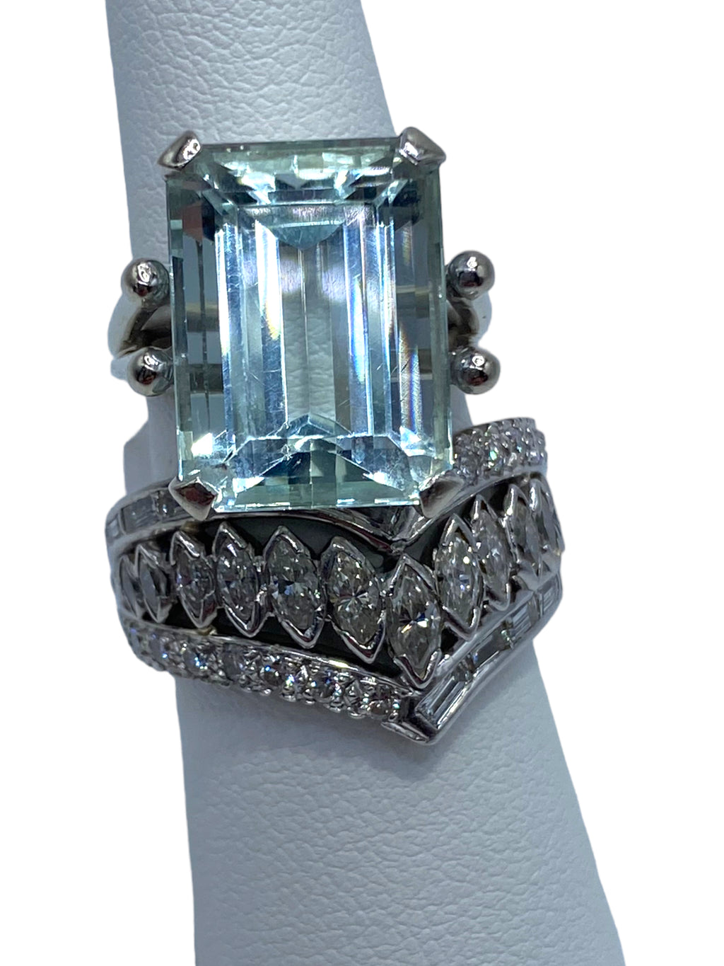 14k White Gold Aquamarine Ring