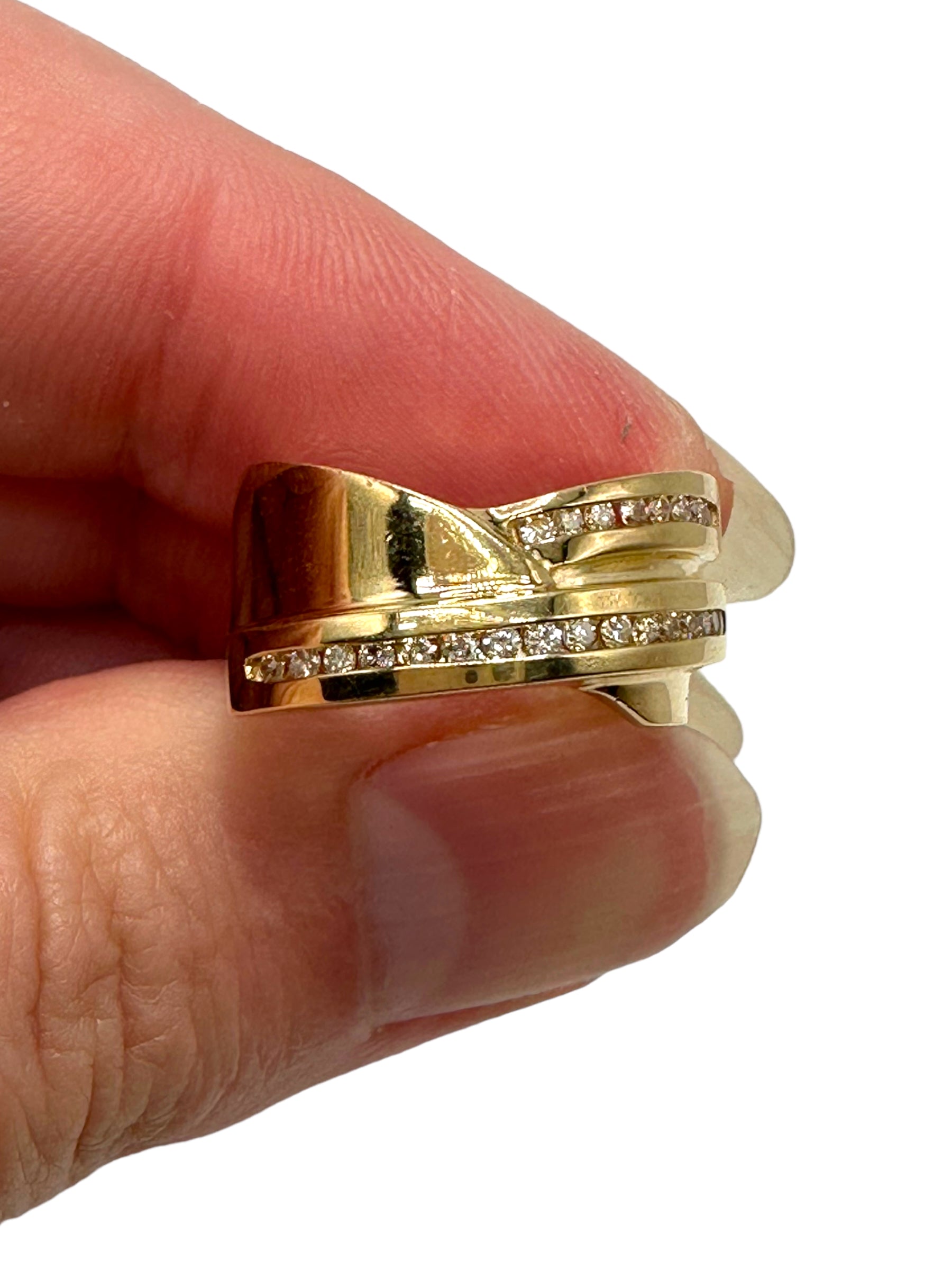 14k Diamond Crossover Ring