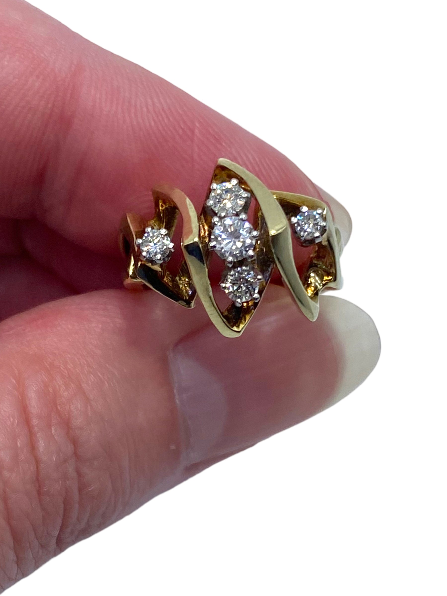 14k Craggy Diamond Ring