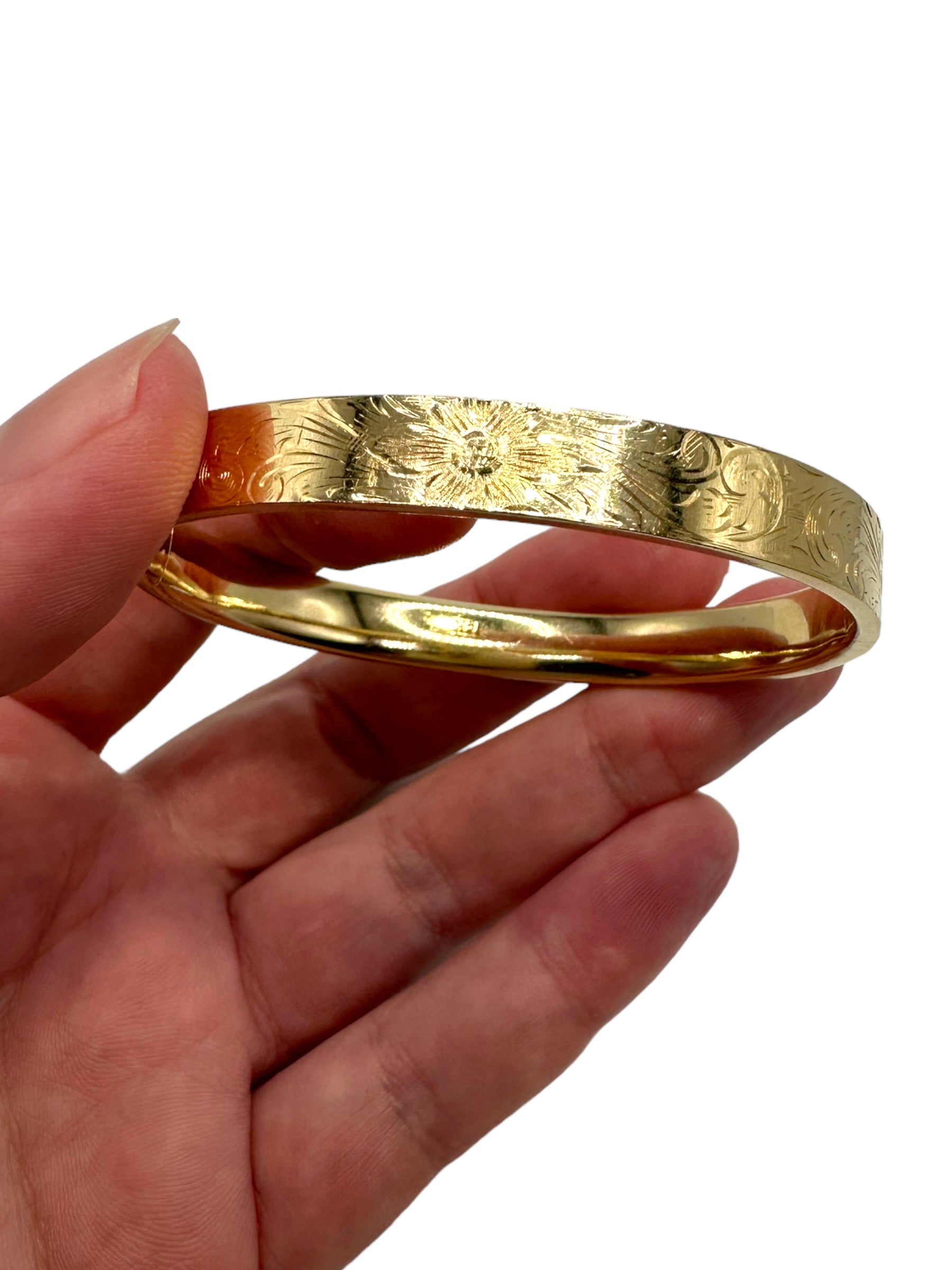 14k Flower Etched Bangle Bracelet