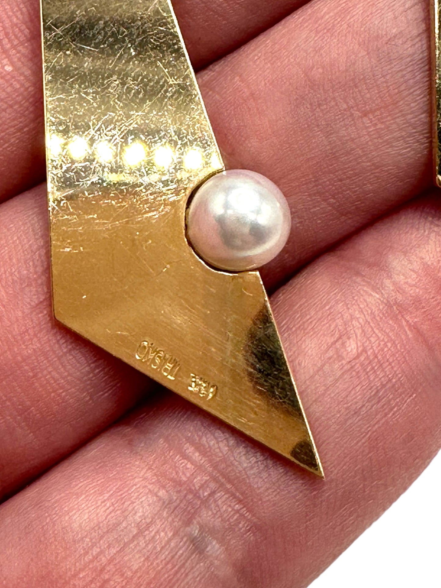14k Robert Trisko Pearl Earrings