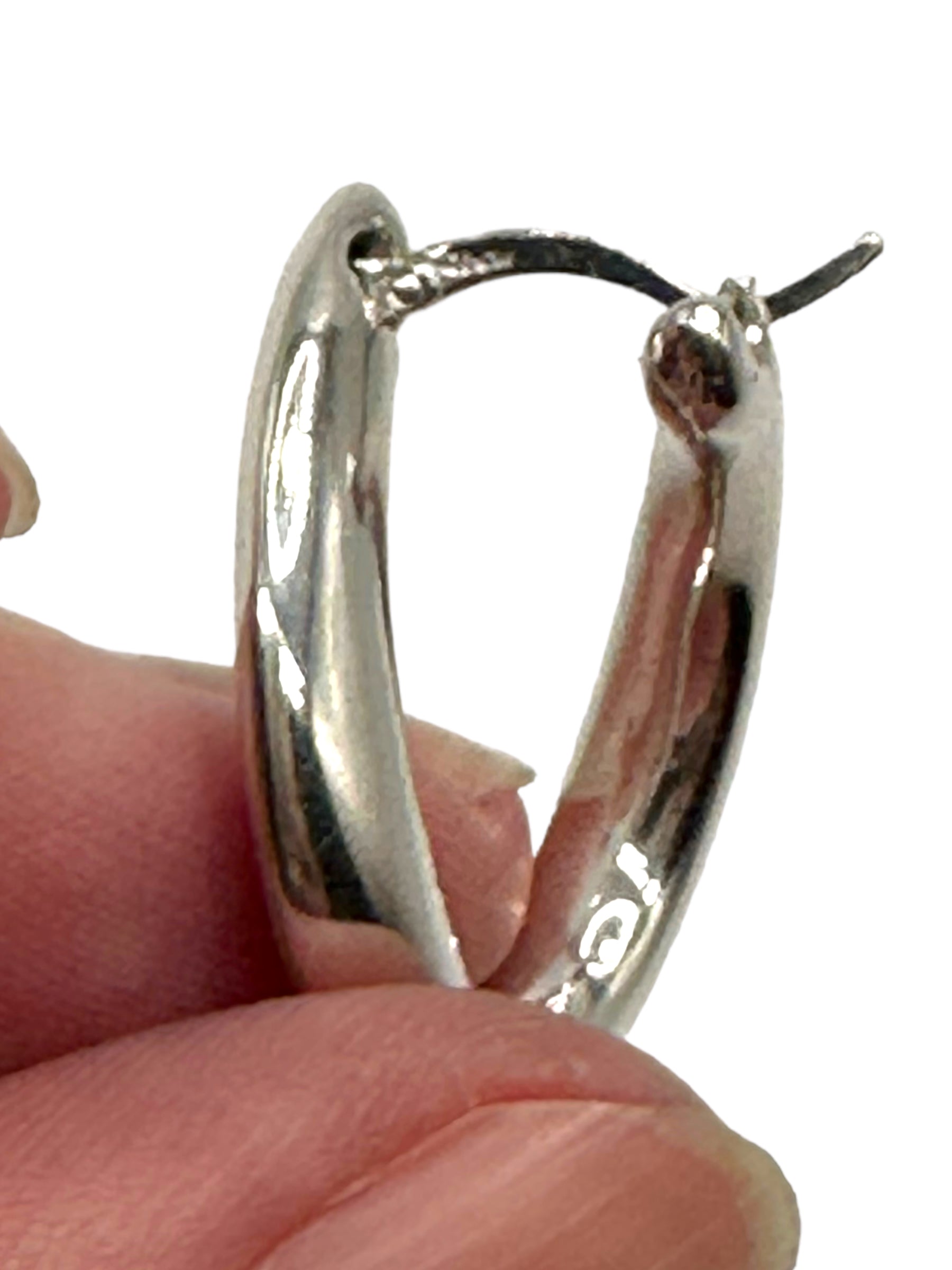 18k White Gold Offset Hoop Earrings