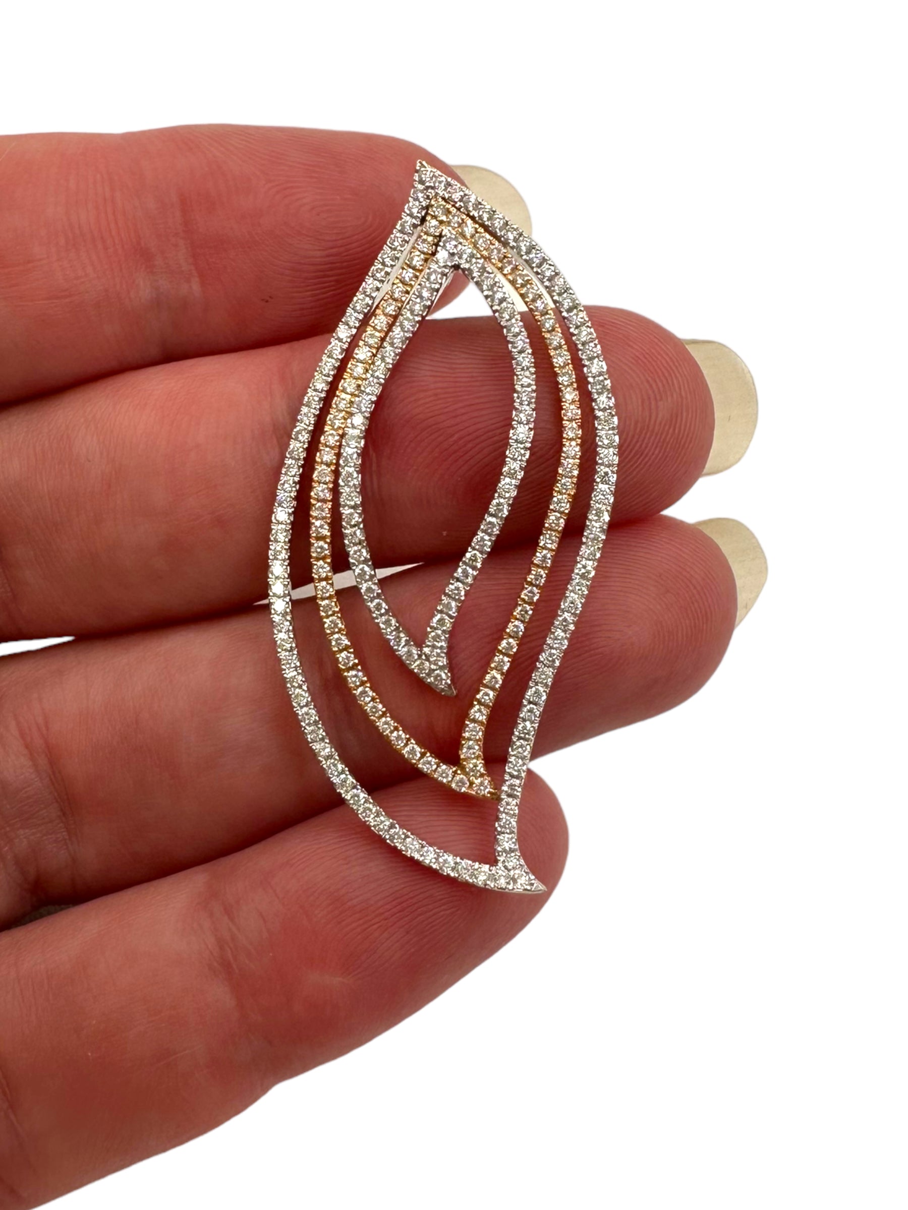 18k Two-tone Wavy Diamond Pendant